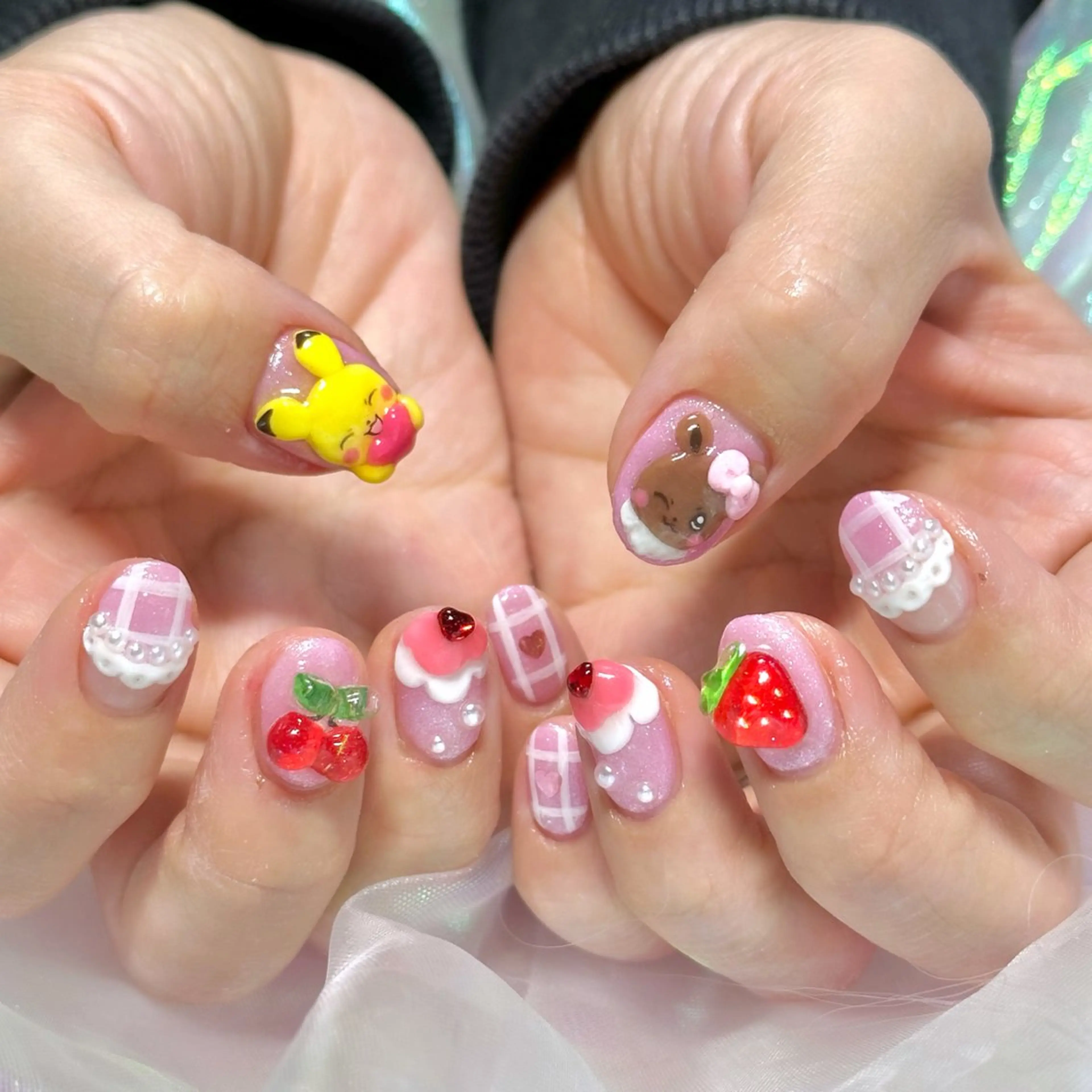 ネイル ハンドネイル OKIKA所属・【OKIKA】 らん🦖🌈🧡のマツエク・マツパデザイン