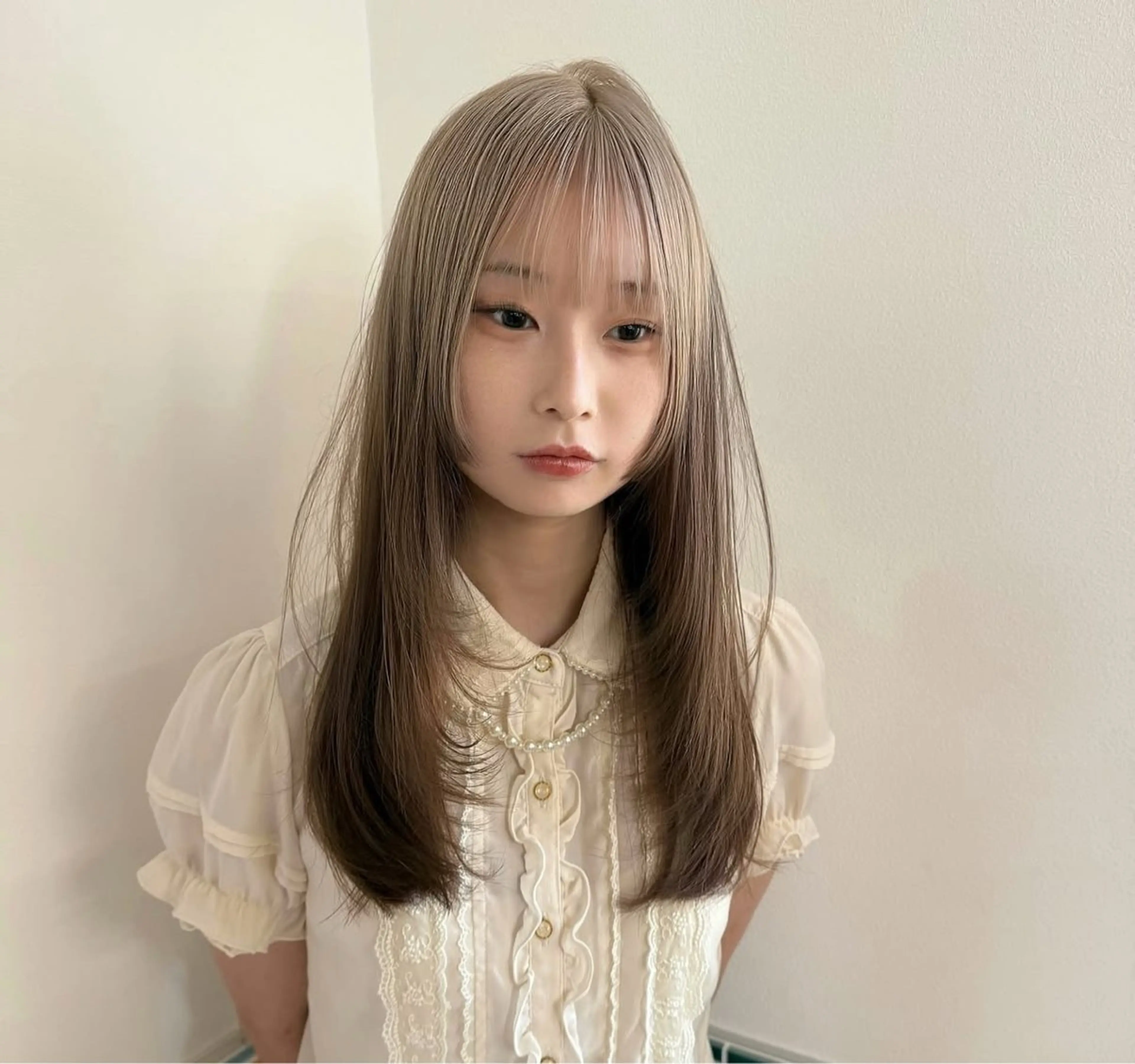 ミディアム カラー ヘアアレンジ 縮毛矯正ブリーチ/ ベージュmamiのヘアスタイル