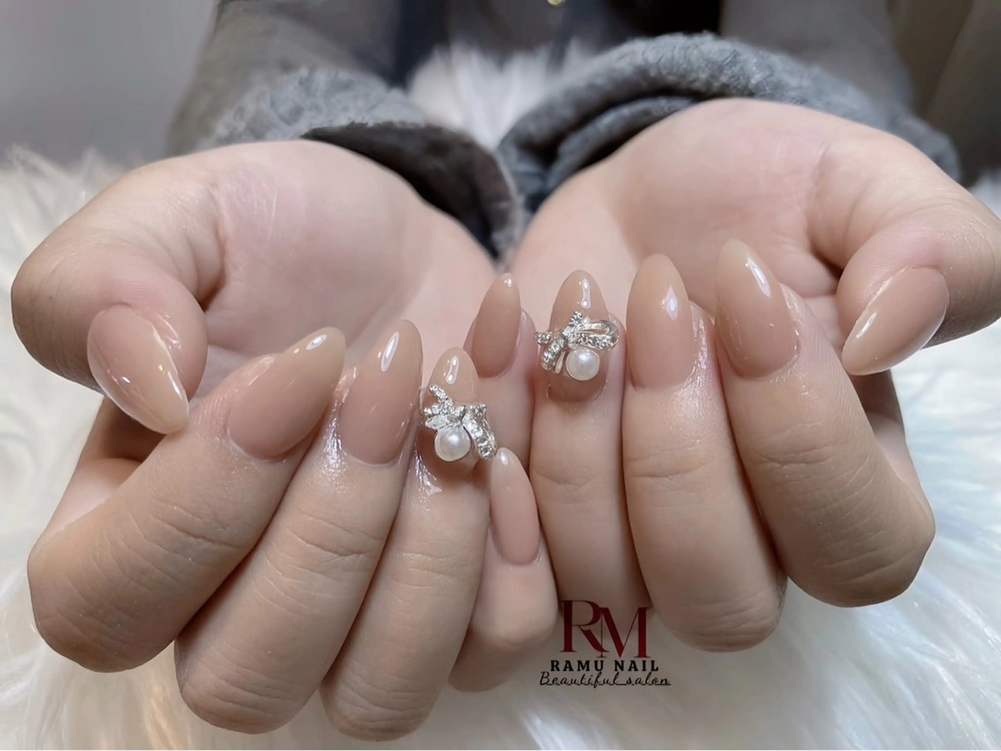 ネイル キラキラネイル マグネットネイル ミラーネイル ピンク ワンホンネイル ハンドネイル RAMU Nail 恵比寿店のネイルデザイン