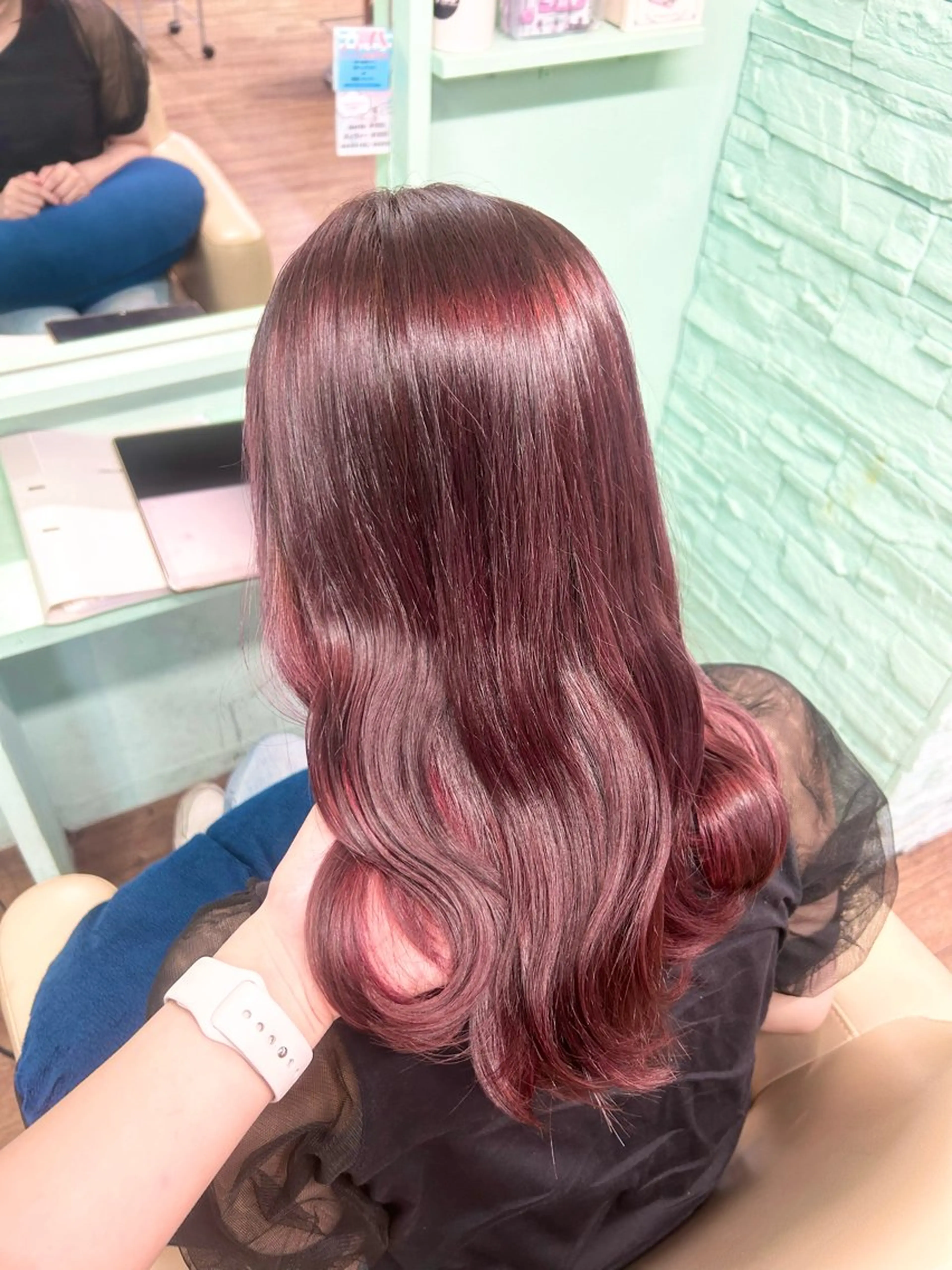 ロング カラー レッドカラー トリートメント ヘアカラー 🐰🎀透明感カラー yuzuka🎀🐰のヘアスタイル