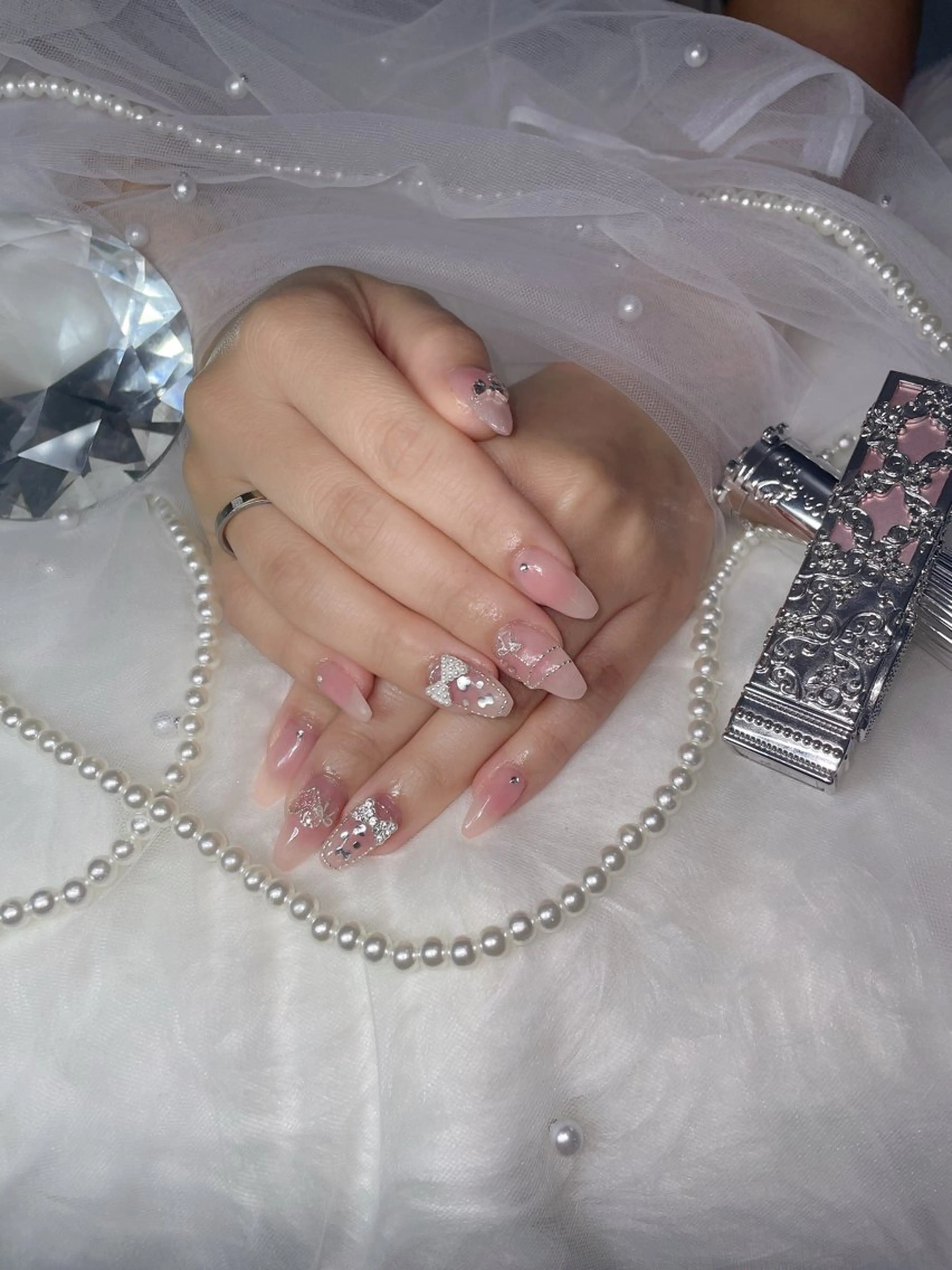 ネイル ハンドネイル lueur nail所属・サイトウ セリカのネイルデザイン