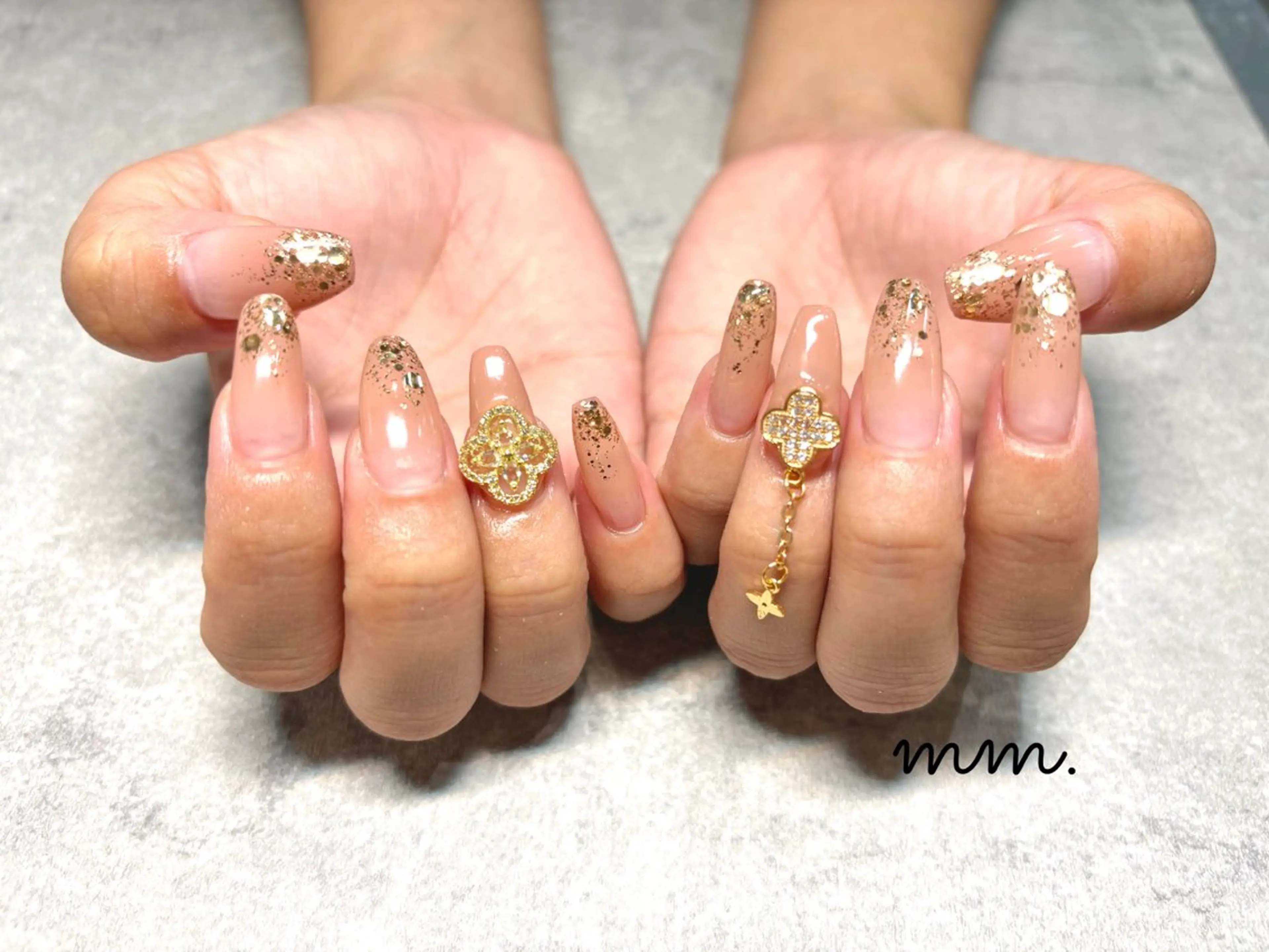 ネイル グラデーション 持ち込み ハンドネイル mm. ✨Ayuna✨のマツエク・マツパデザイン