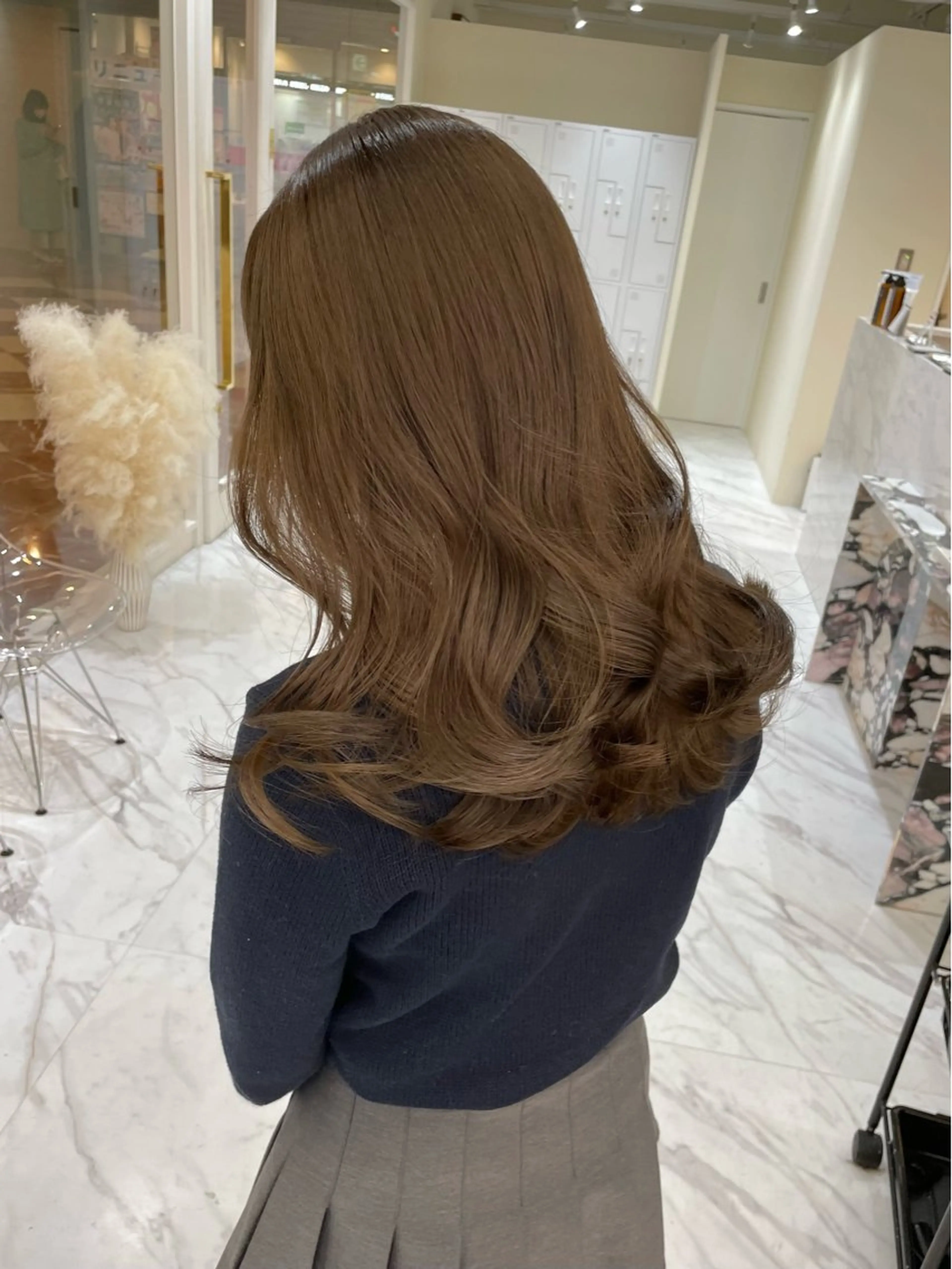 セミロング カラー ヘアアレンジ アッシュ ベージュカラー ブリーチ 透明感カラー ダブルカラー カット ヘアカラー トリートメント mao透明感カラー 似合わせヘアメイクのヘアスタイル