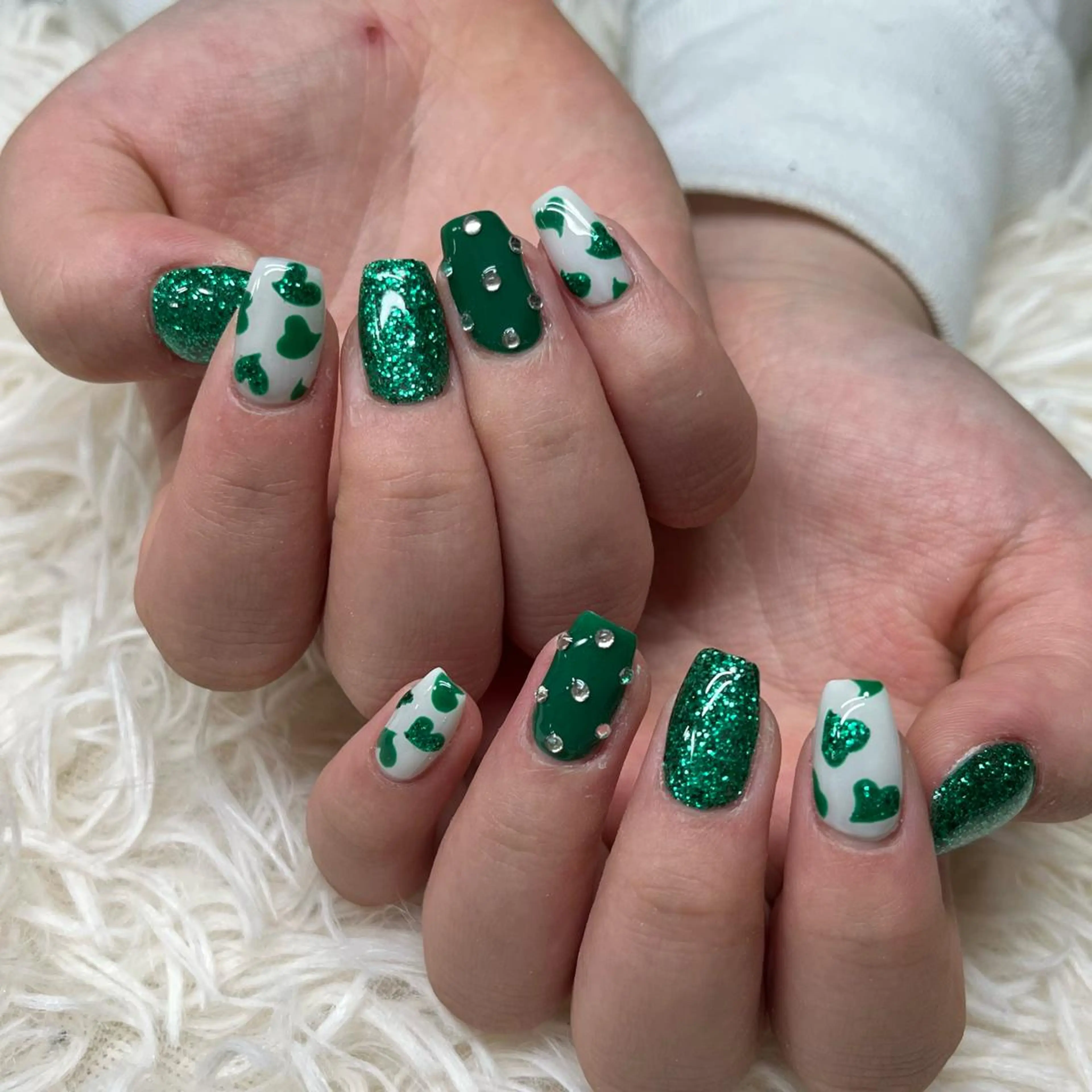 ネイル アートネイル クリアネイル フレンチネイル ジェルネイル ガラスフレンチ ハンドネイル 🐕🦺Yappy 💗A-tanのネイルデザイン