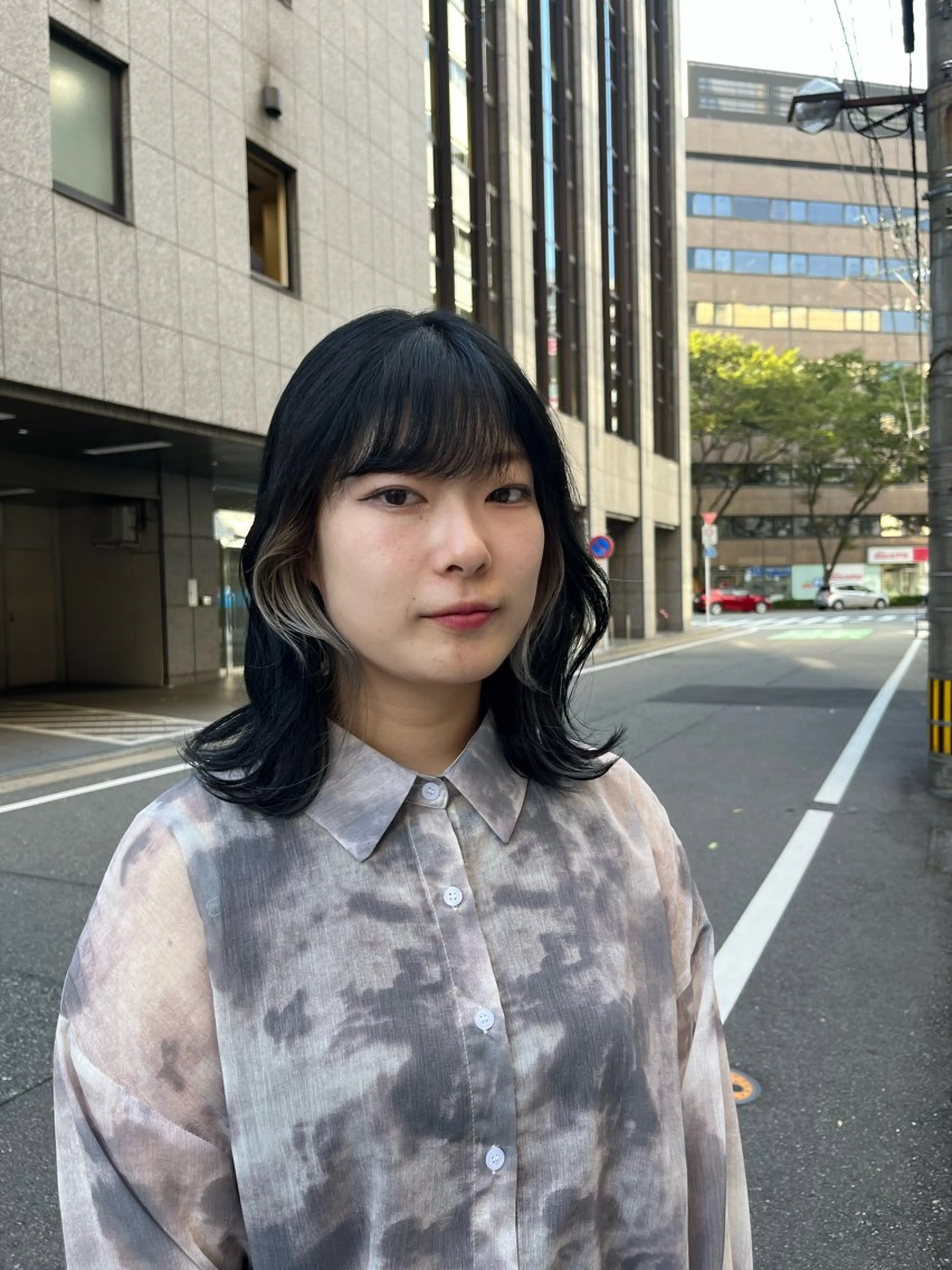 カラー イヤリングカラー こまつばらみお/レイ ヤー/ダブルカラーのヘアスタイル