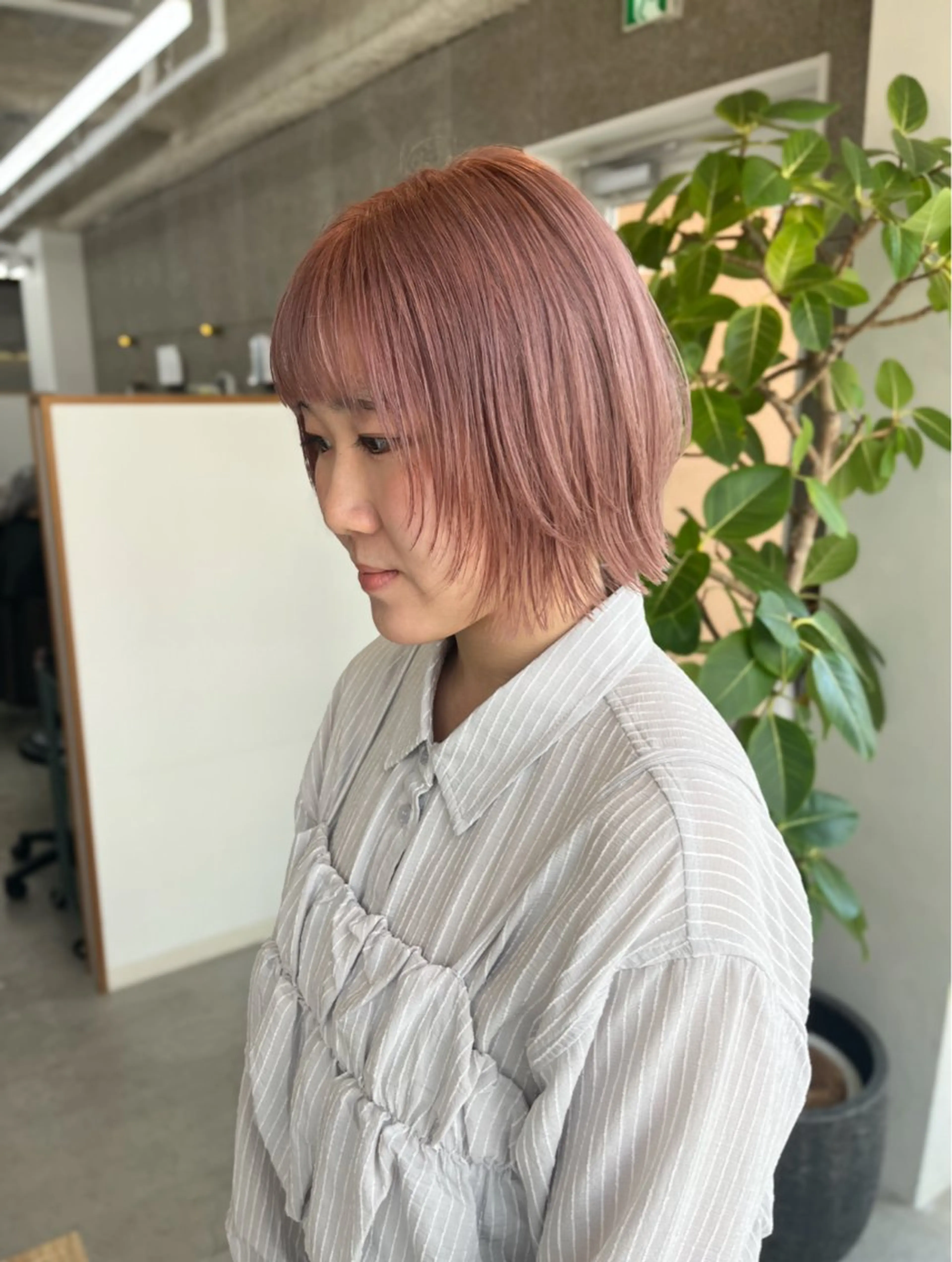 ショート カラー ベージュカラー ブリーチ ピンクカラー ピンクベージュ ボブ カット ヘアカラー トリートメント Merci Ayumiのヘアスタイル