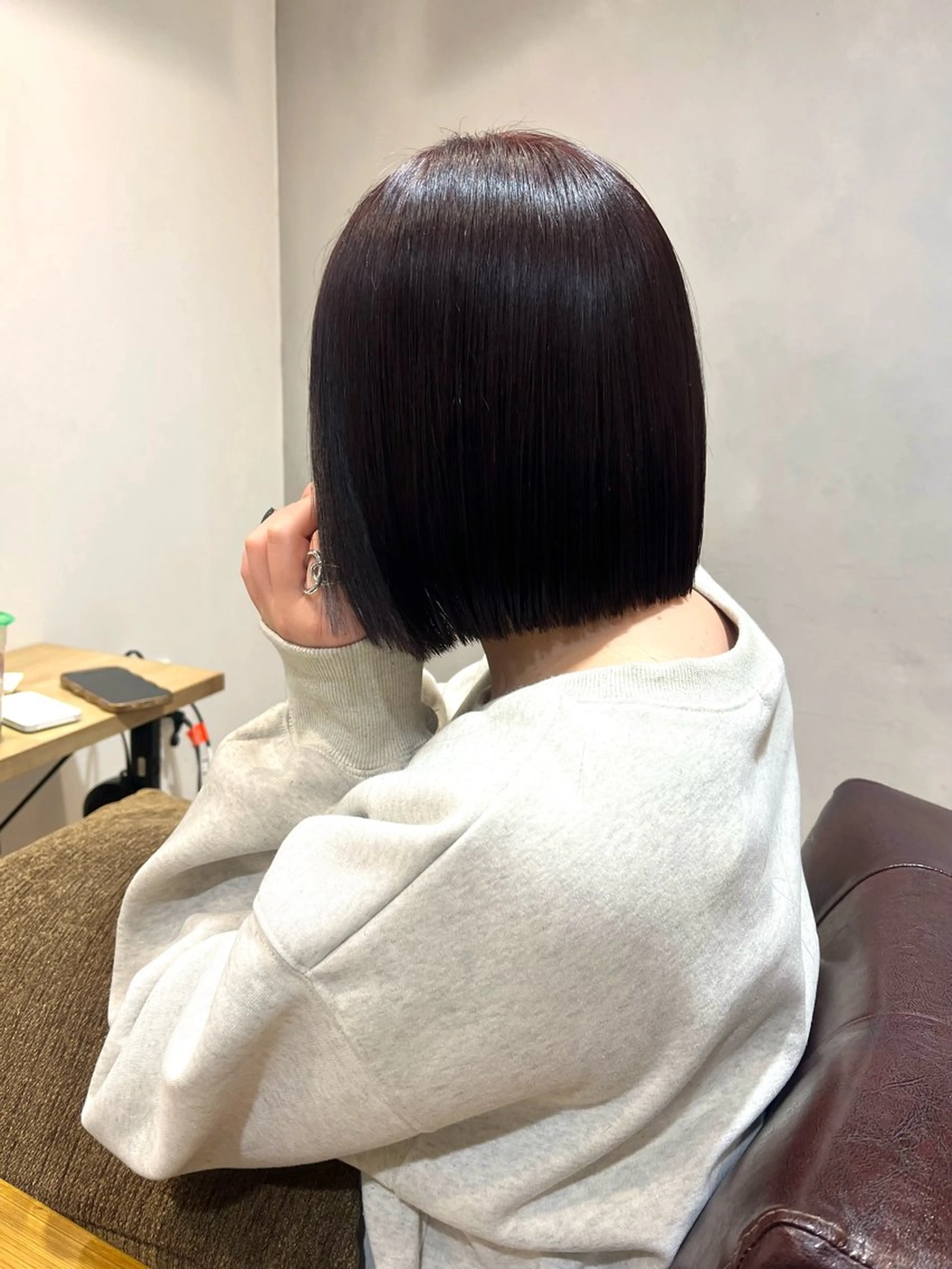 ショート カラー ヘアカラー トリートメント 切りっぱなしボブ ×顔周り🌷江梨🍎のヘアスタイル