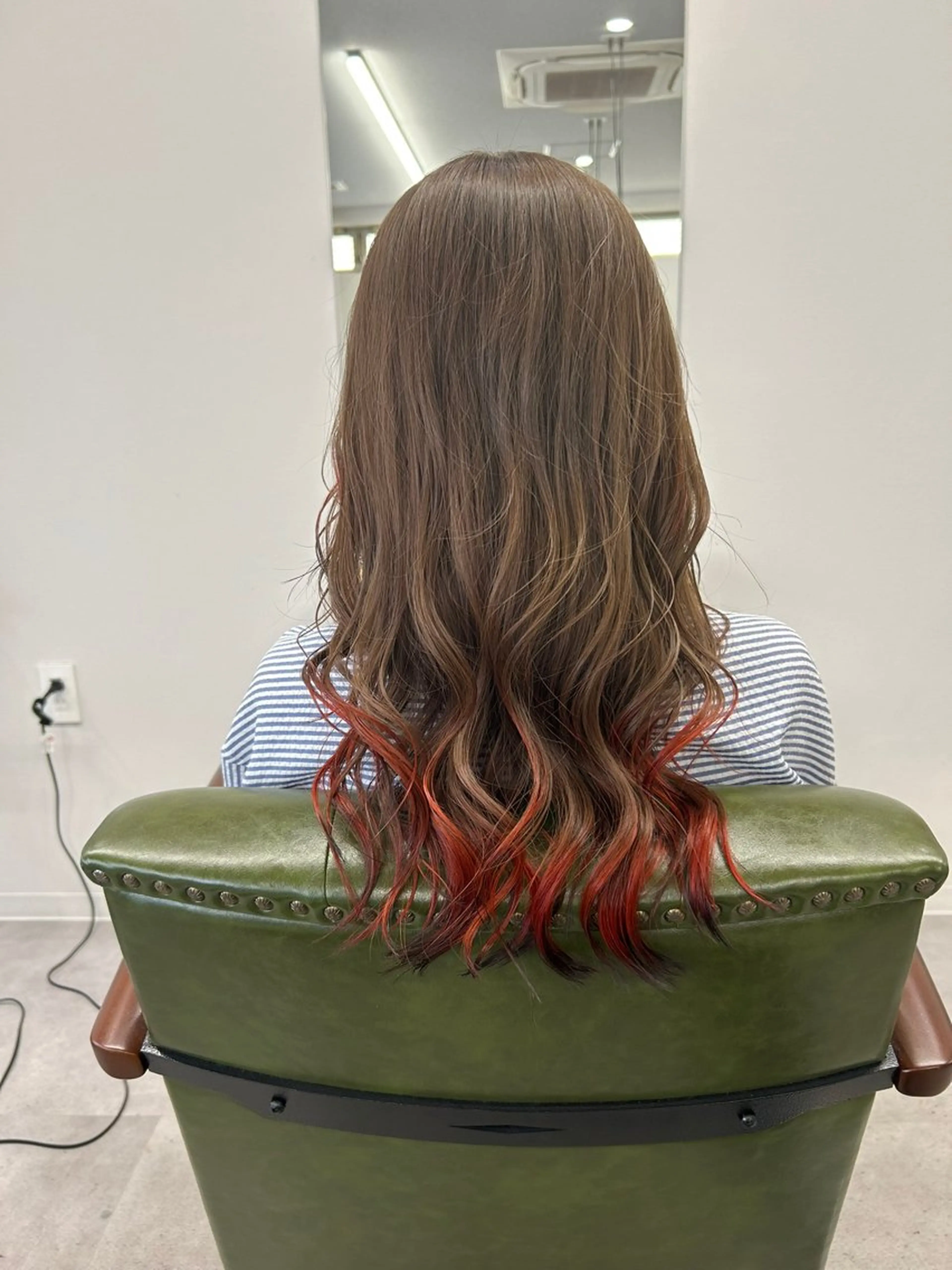 ミディアム カラー 狐カラー カット ヘアカラー トリートメント SHAFT Ieiriのヘアスタイル