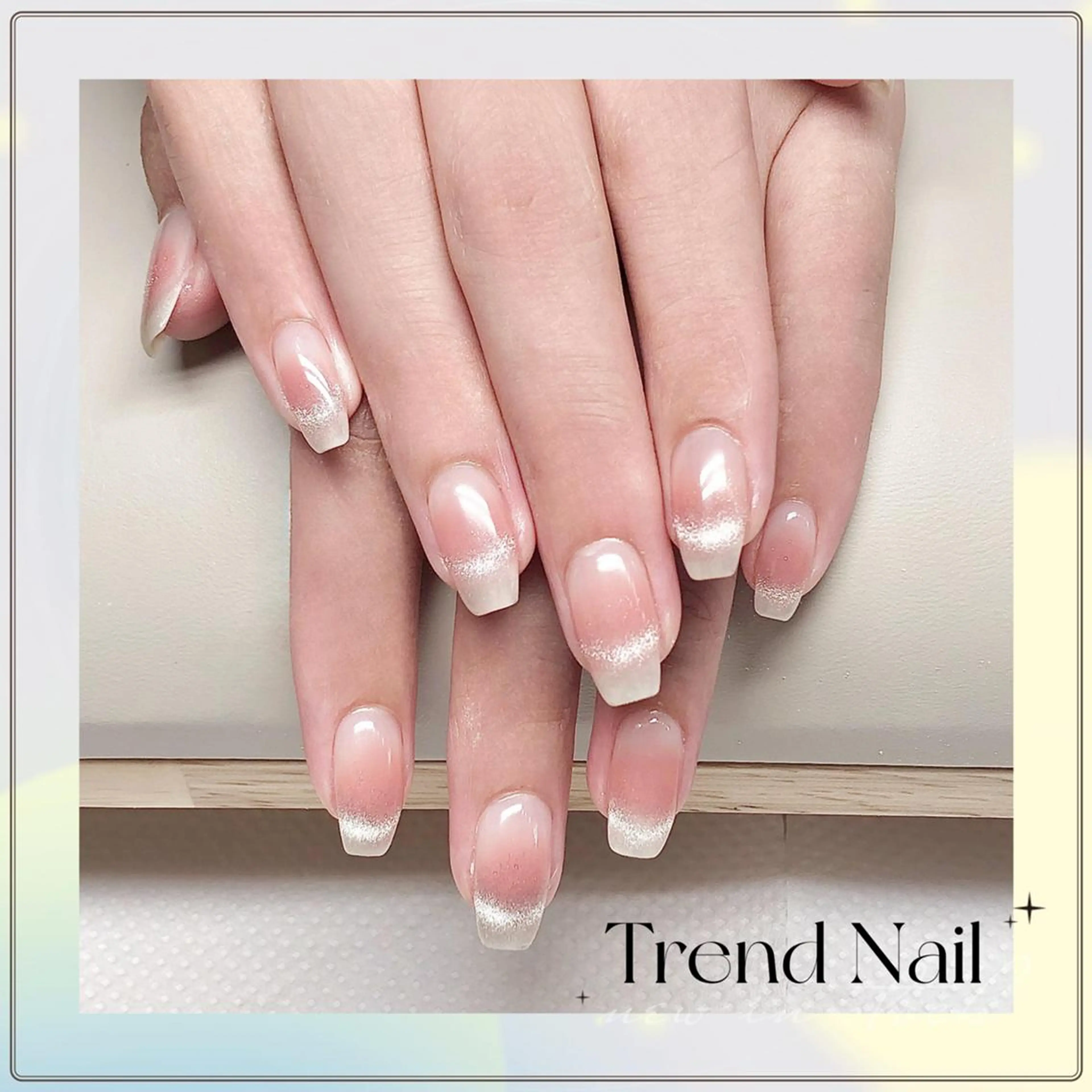 ミディアム ハンドネイル トレンド ネイル スタジオのネイルデザイン