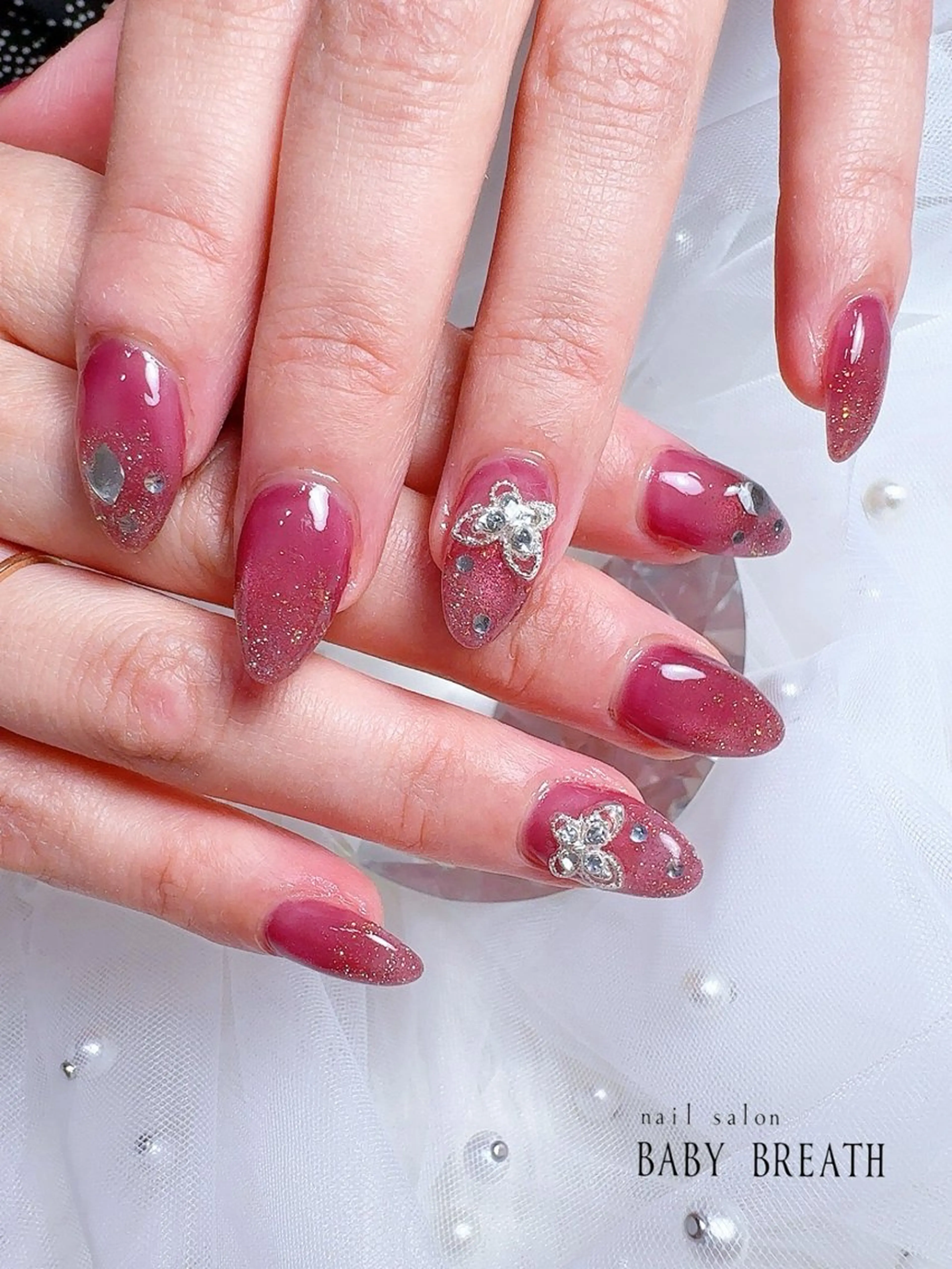 ネイル アートネイル フラッシュネイル フットネイル グラデーション ラメ(グリッター) ハンドネイル BABY BREATH所属・y natsumiのネイルデザイン