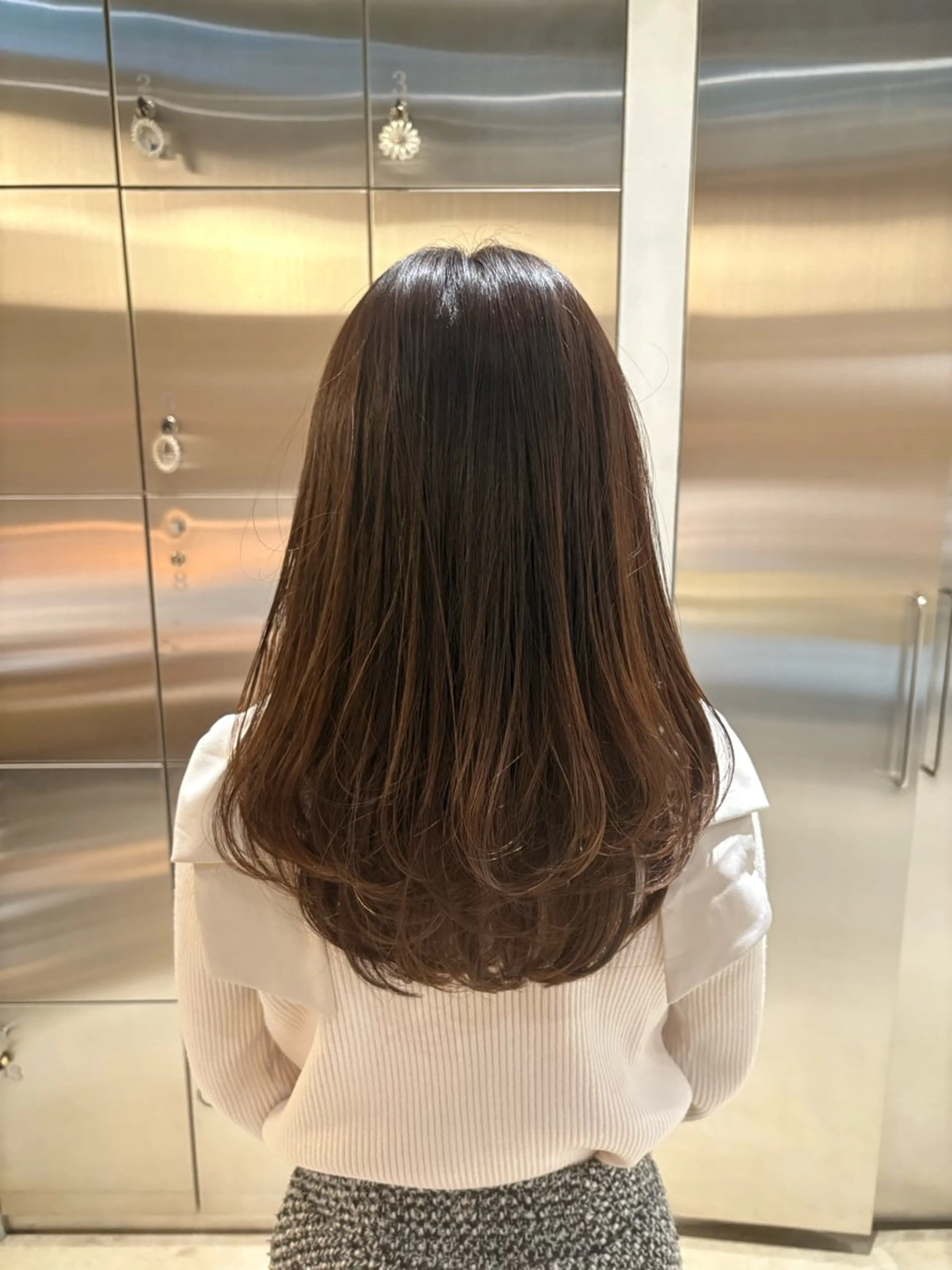 セミロング レイヤーカット 樋口 花穂のヘアスタイル