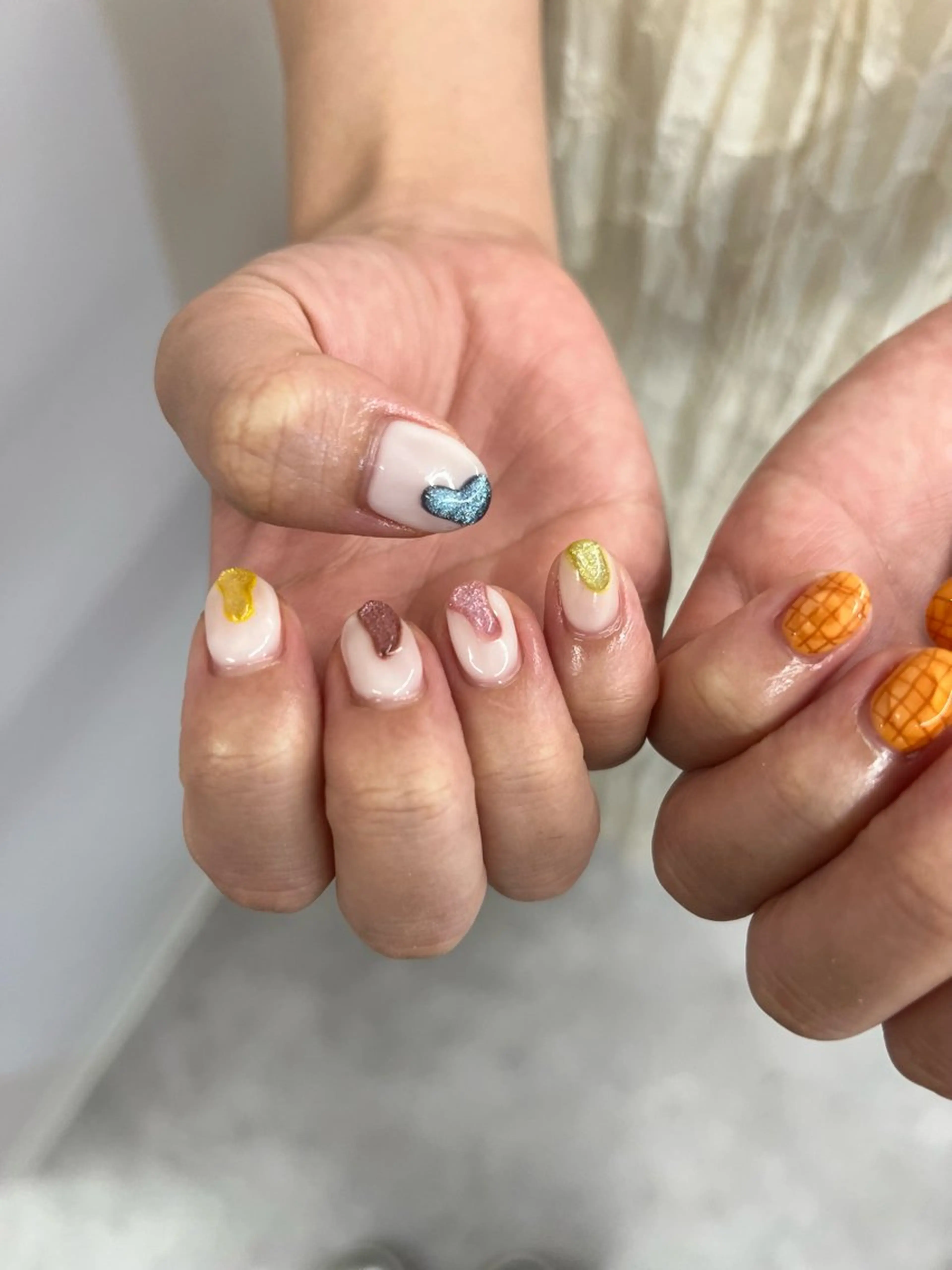 ネイル ジェルネイル マグネットネイル ニュアンスネイル パラジェル 夏ネイル ハンドネイル ハンドケア Bana_ Nailのネイルデザイン