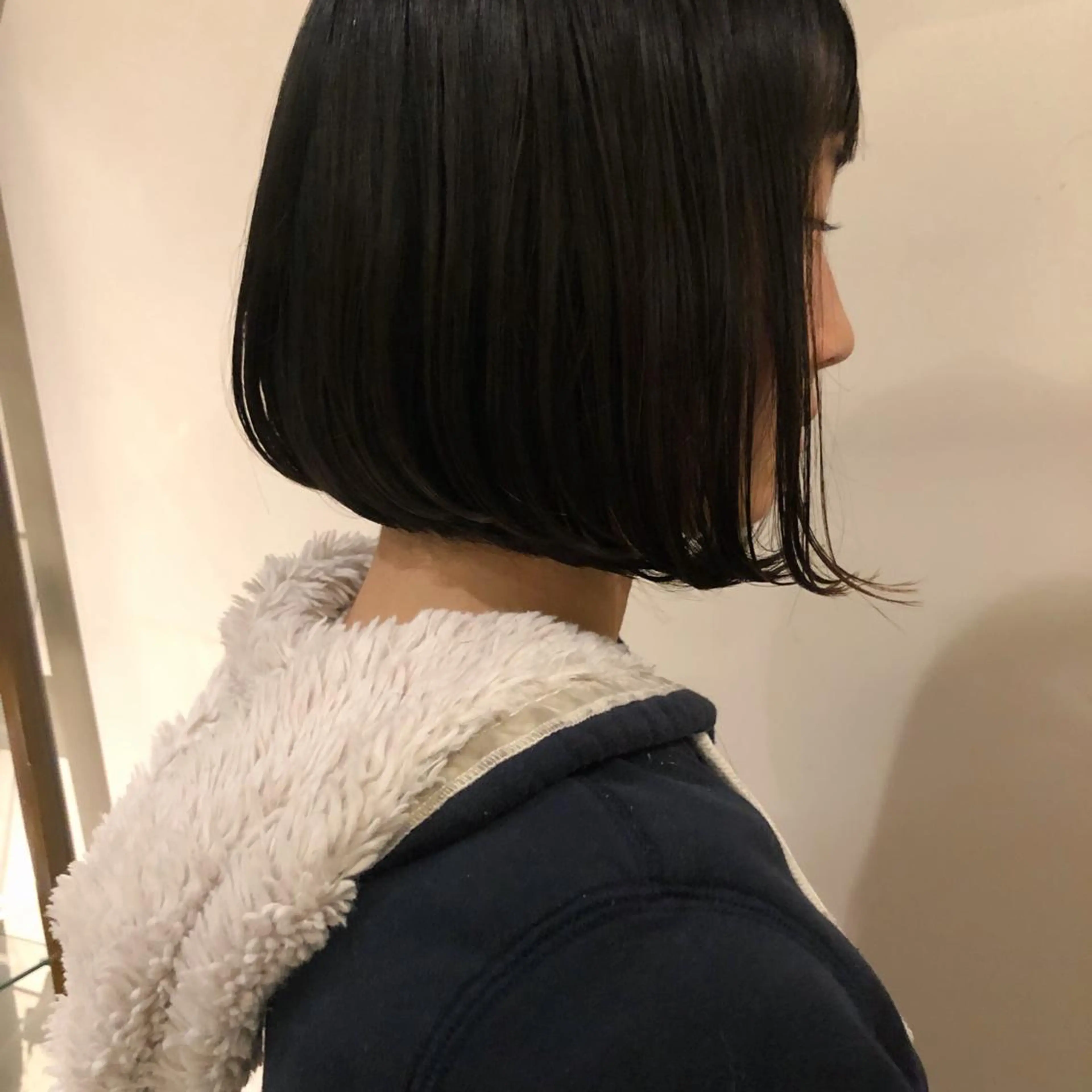 ショート カラー 吉川 愛美李のヘアスタイル