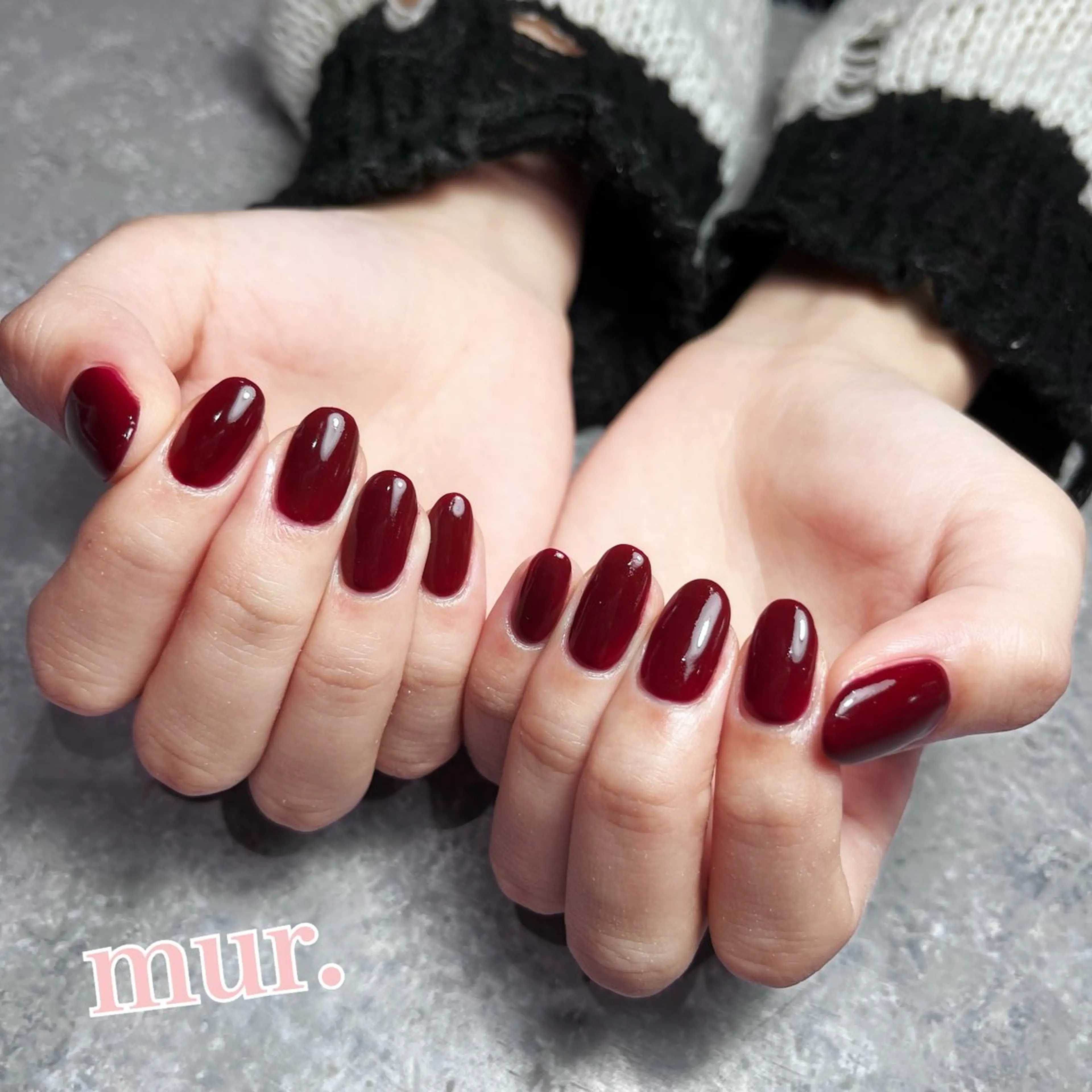 ネイル ボルドー ワンカラーネイル シンプルネイル 冬ネイル ハンドネイル nailsalon mur.のネイルデザイン