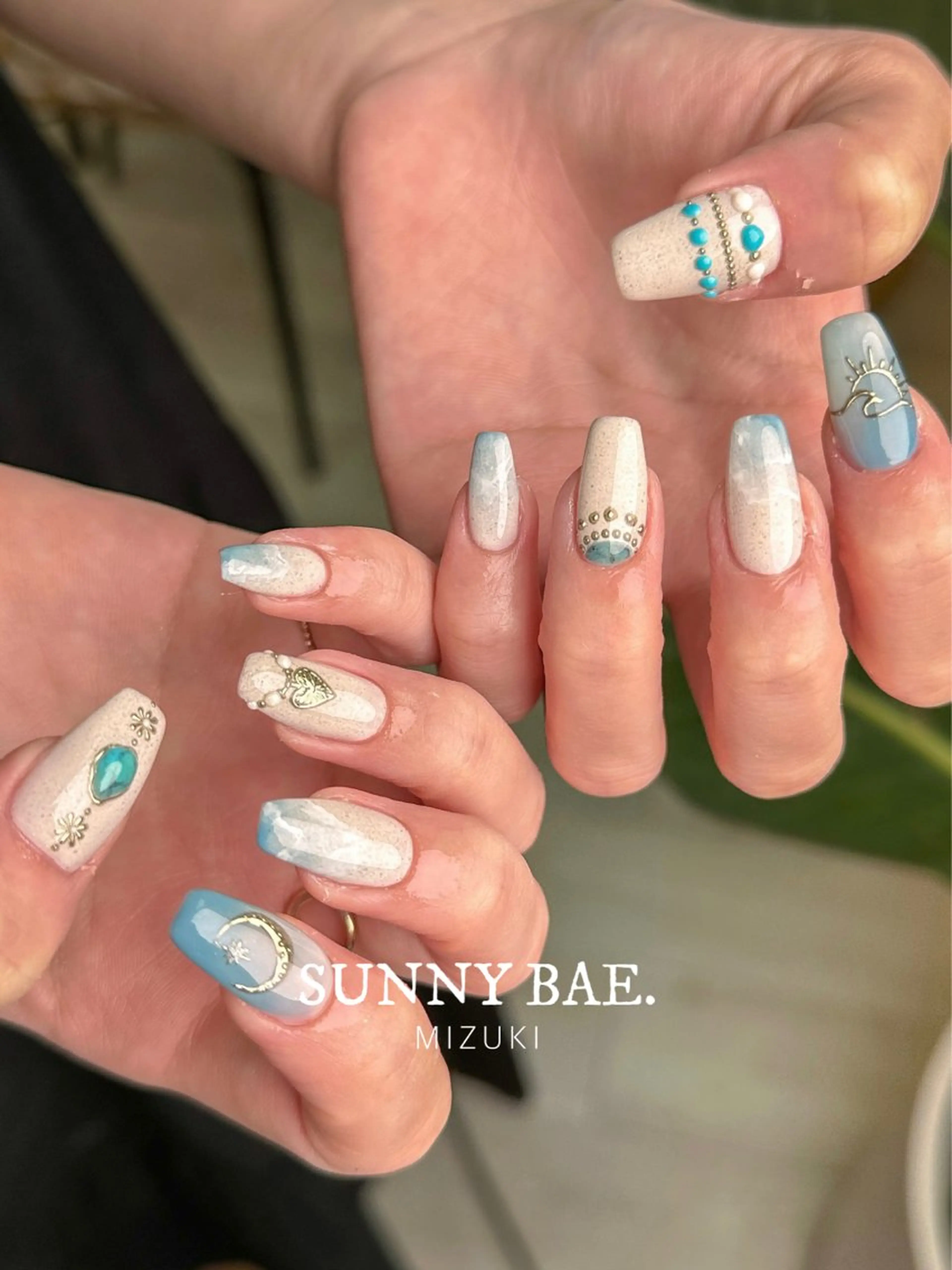 ネイル アートネイル ブルー 夏ネイル ハンドネイル SUNNY BAE. 🌼MIZUKIのネイルデザイン