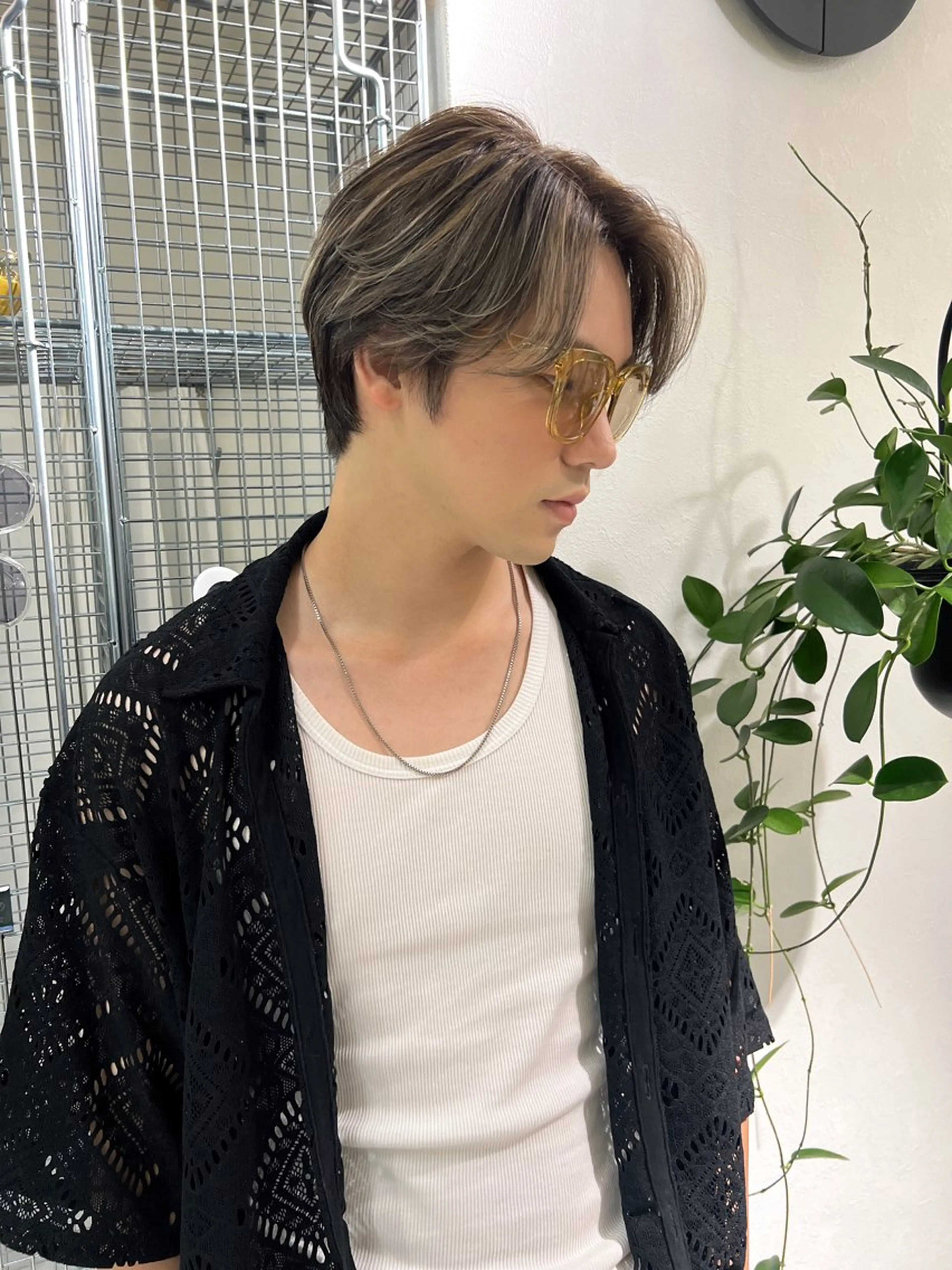 ショート カラー メンズ メンズバレイヤージュ メンズブリーチ メンズハイライト メンズハイトーン バレイヤージュ ヘアカラー Via officialのヘアスタイル