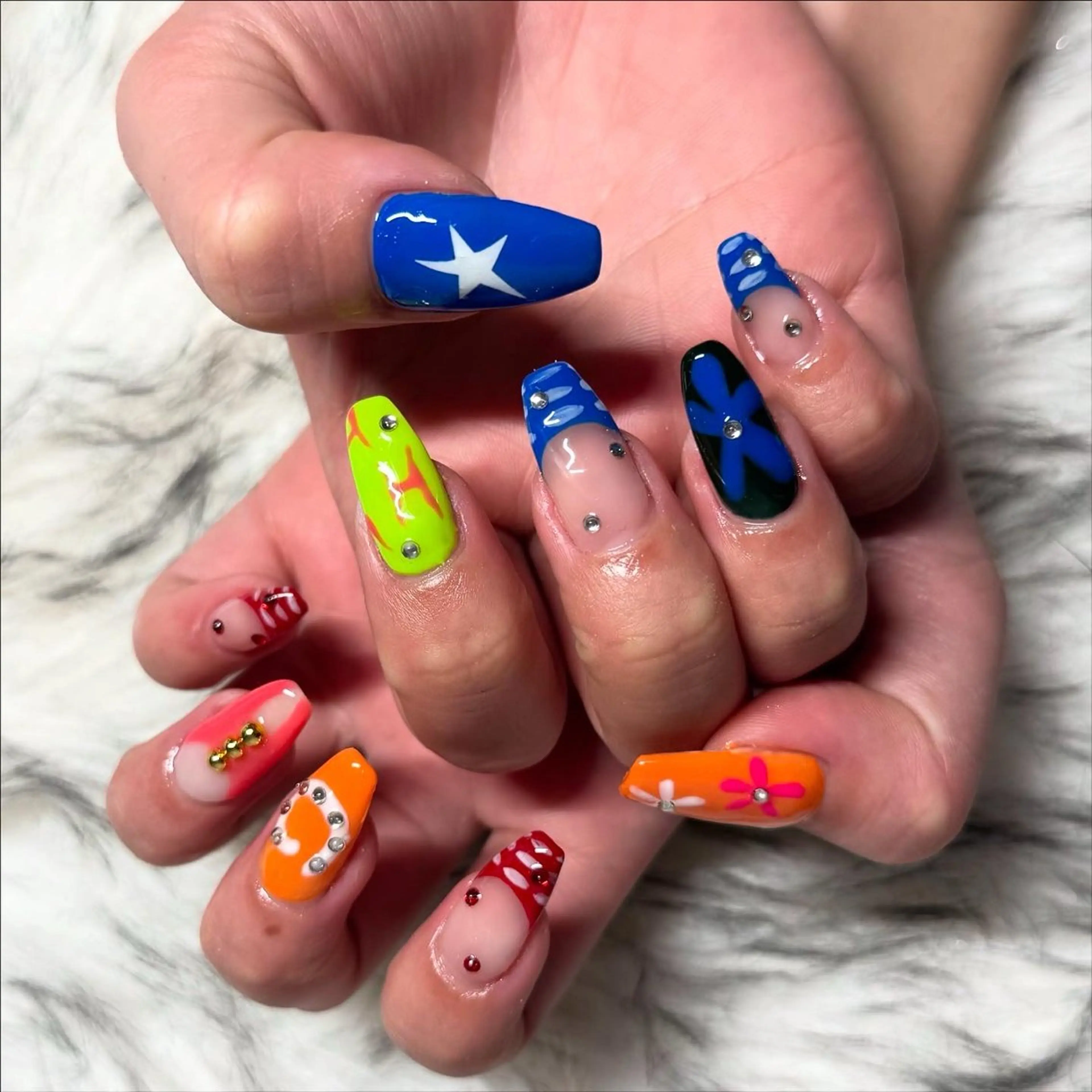 ロング ハンドネイル mao .のネイルデザイン