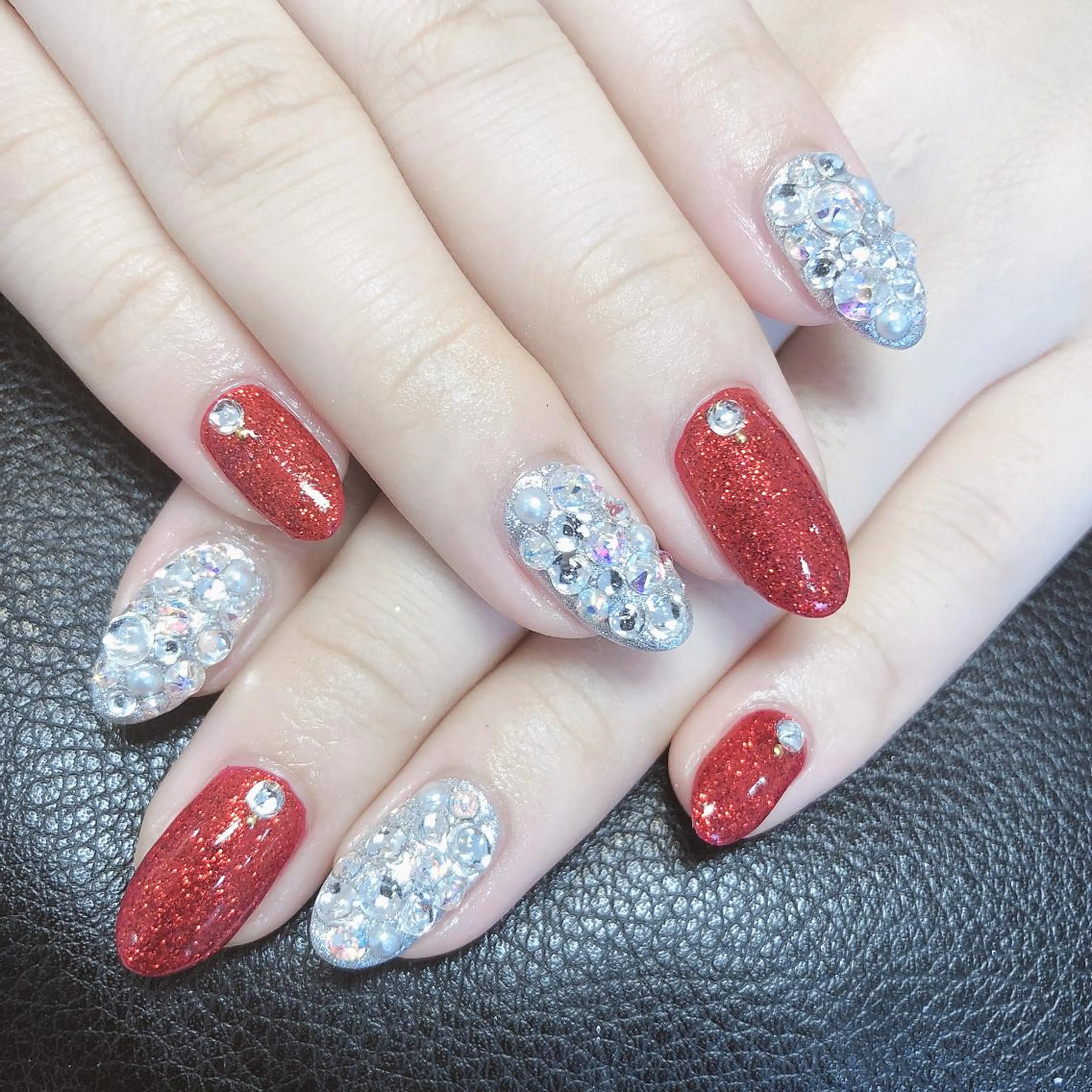 ネイル ジェルネイル ストーンネイル Nail salon  Stella所属・Nail salon Stellaのネイルデザイン