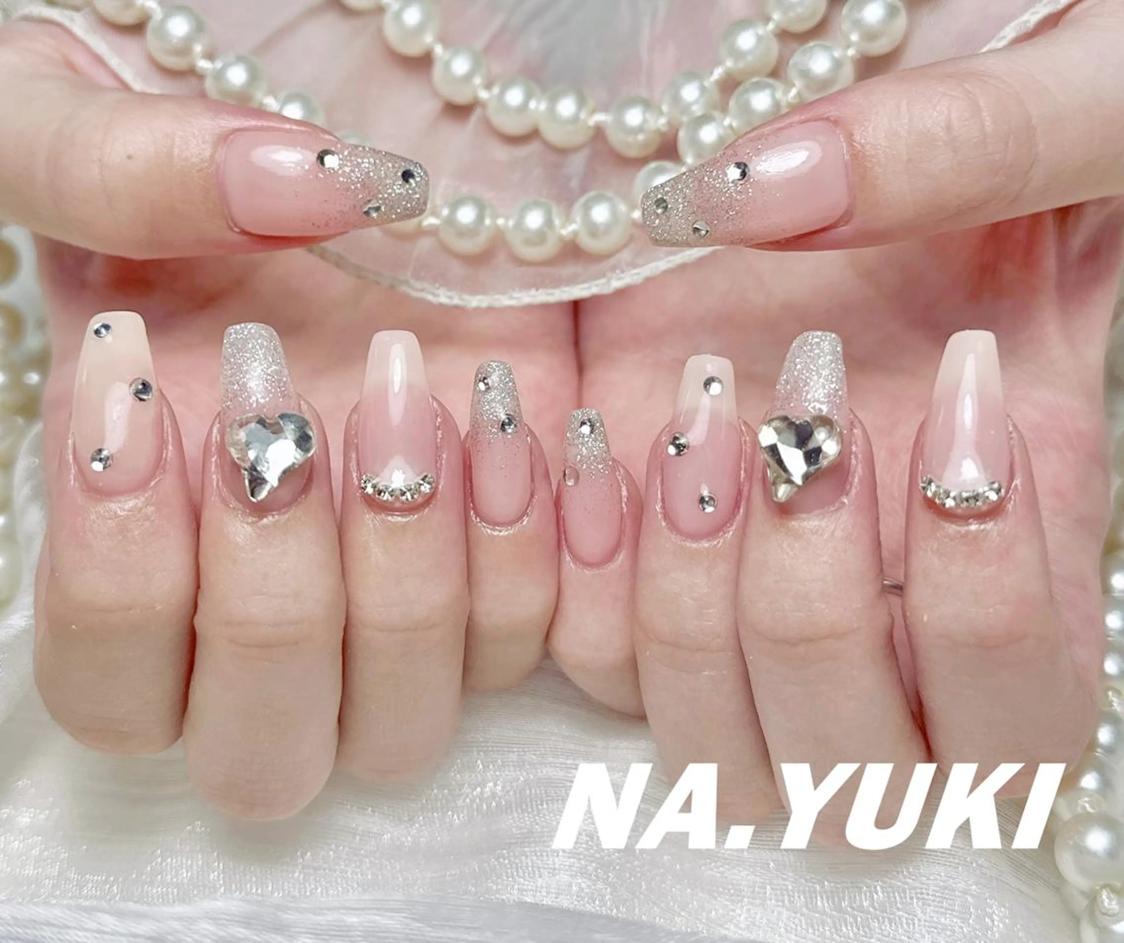 ネイル ハンドネイル ハンドケア 🌷 Mooning 🌷のネイルデザイン