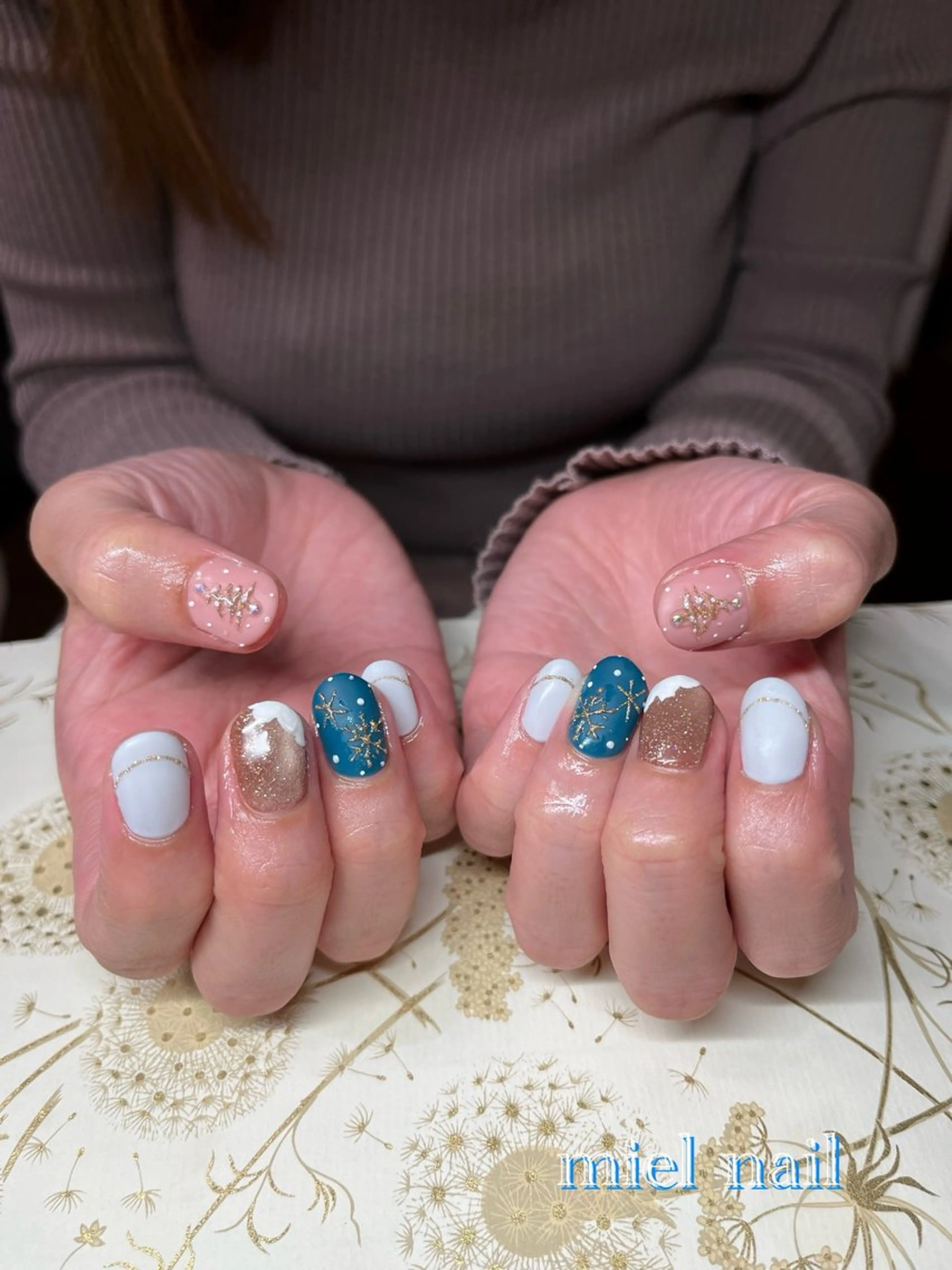ネイル 冬ネイル クリスマス ハンドネイル miel nailのネイルデザイン