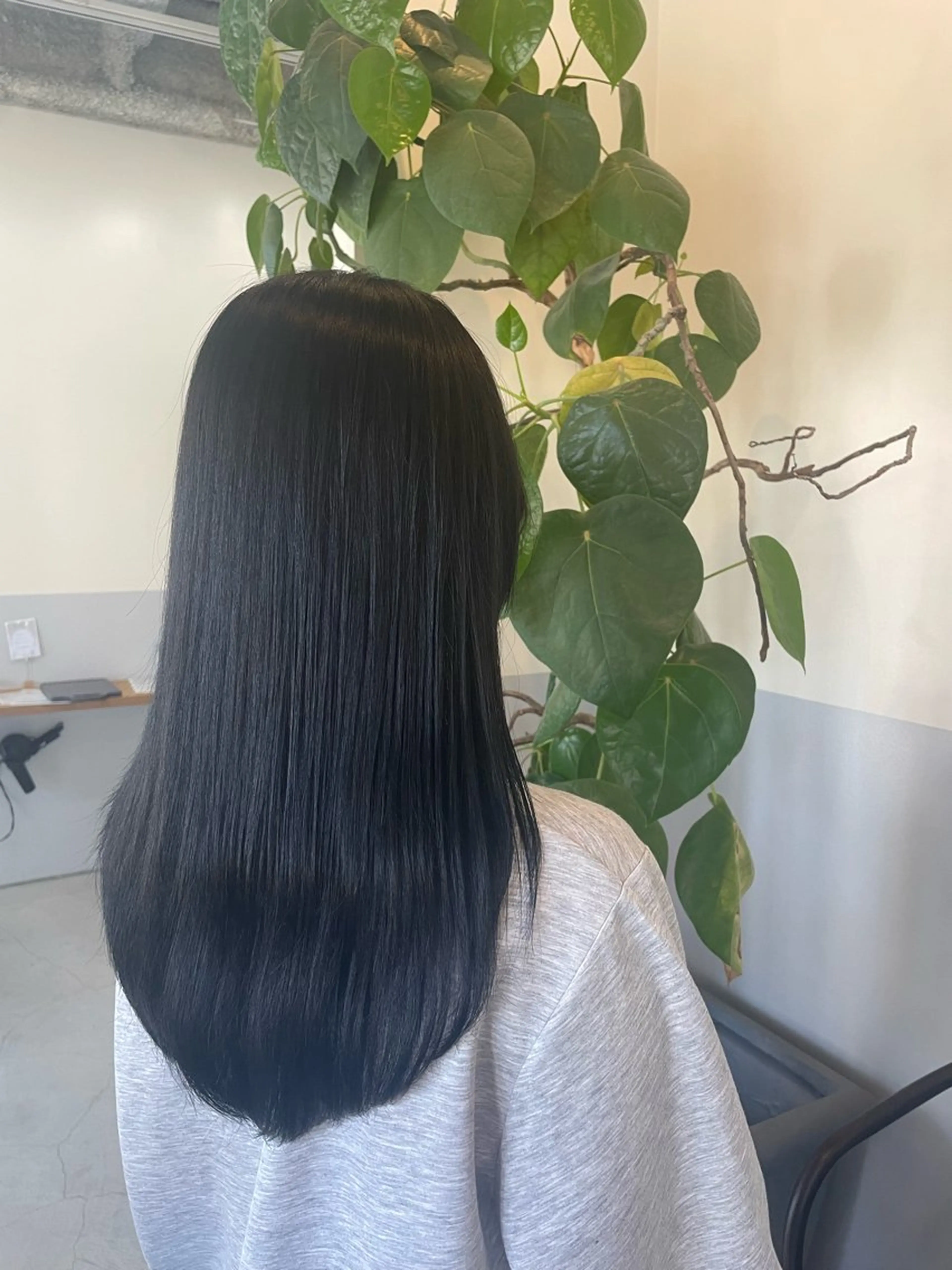 ロング カラー 透明感カラー 鈴木 美由華のヘアスタイル