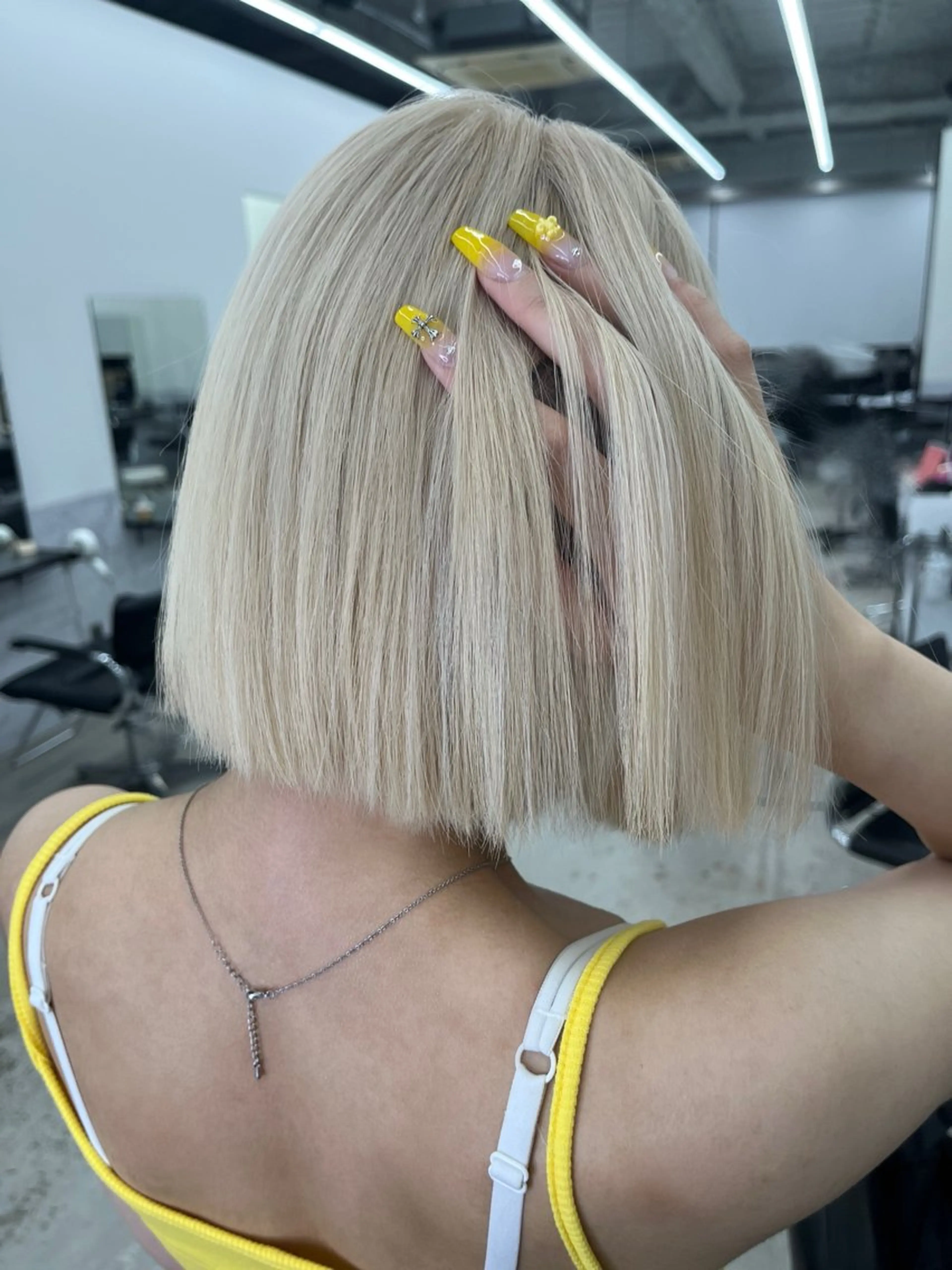 カラー ブリーチ ケアブリーチ ヘアカラー 田中 莉香のヘアスタイル