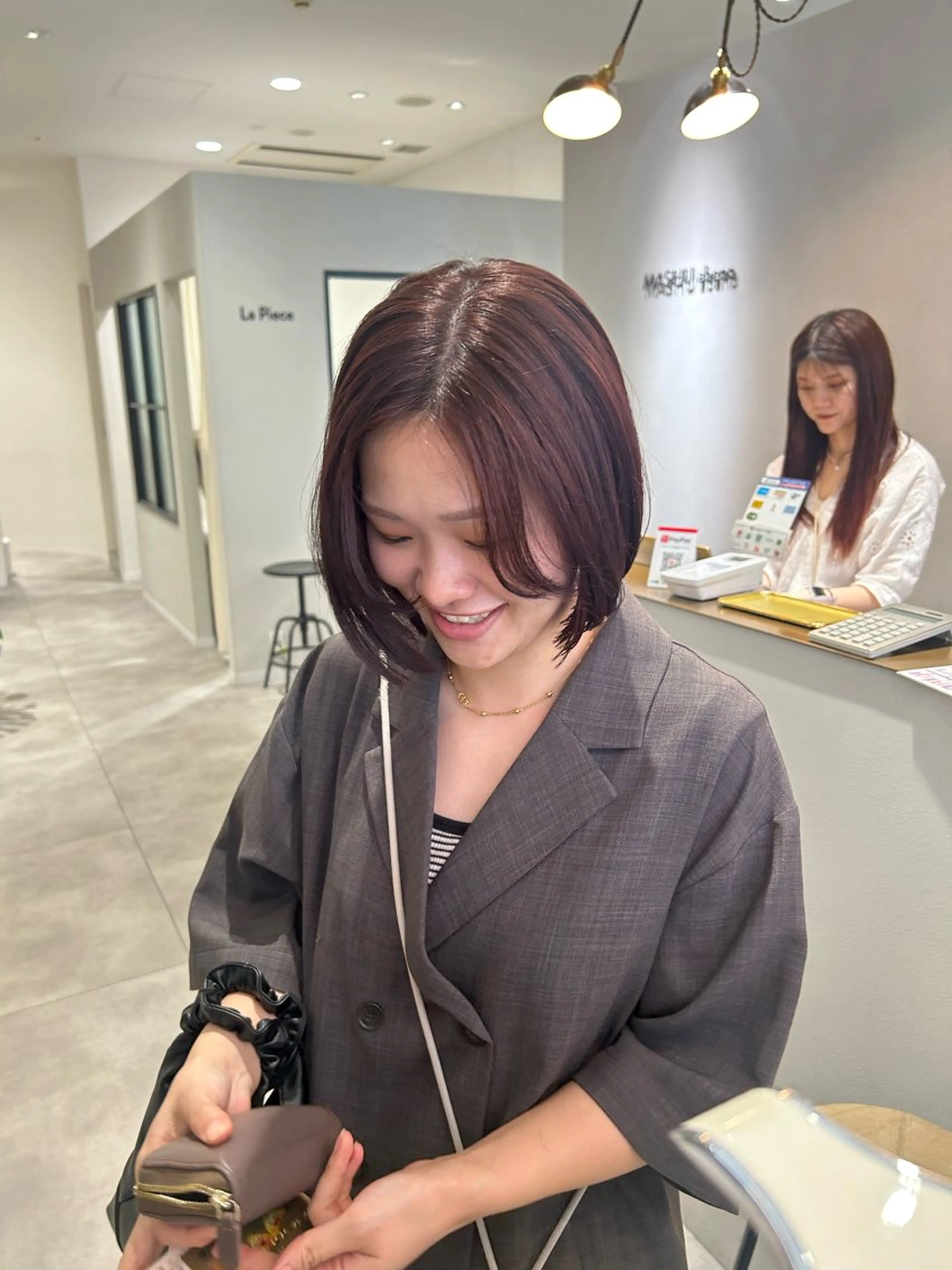 ミディアム カラー ブリーチ ヘアカラー オリーブベージュ/ ブリーチなし透明感のヘアスタイル