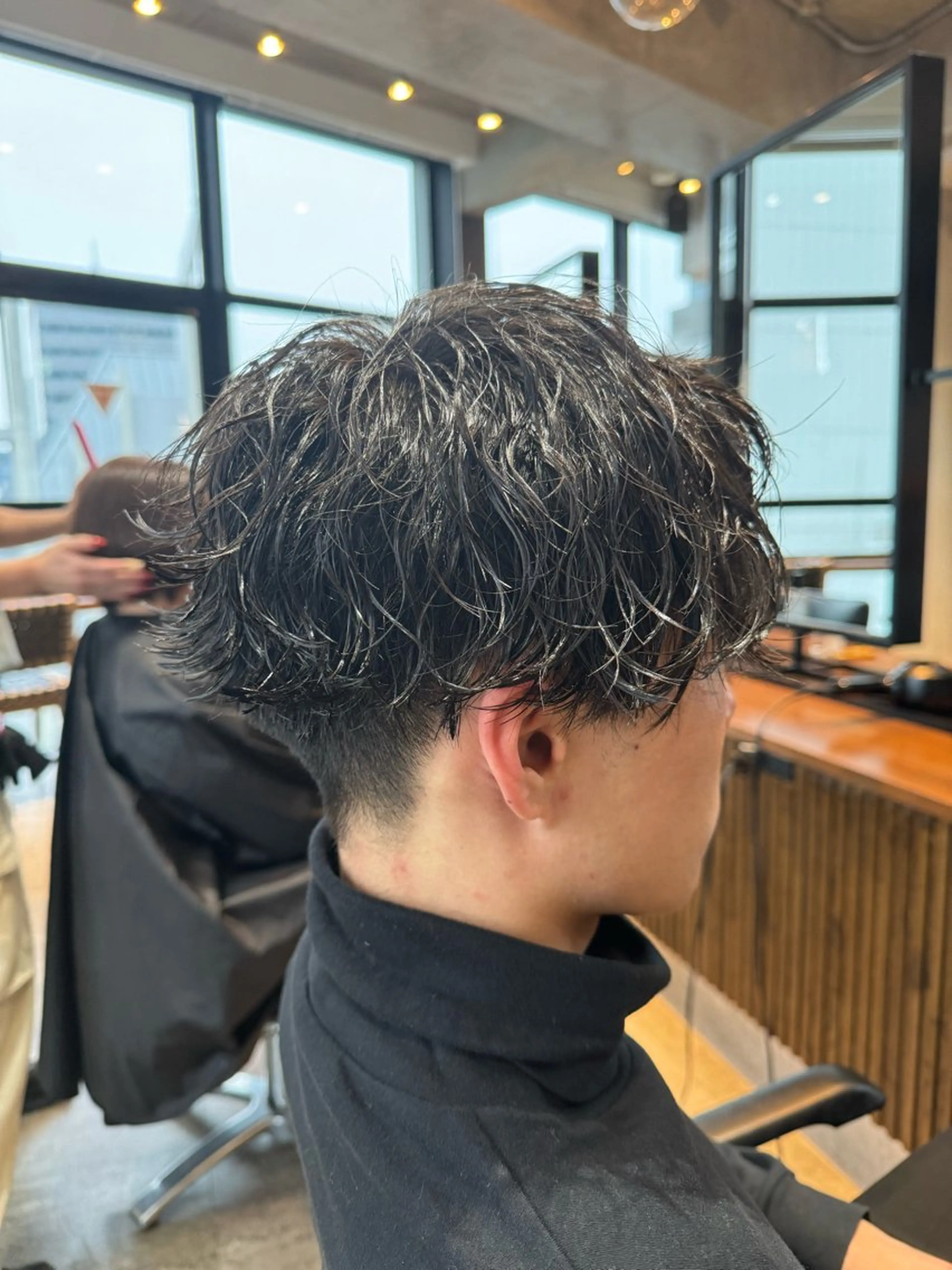パーマ メンズ メンズパーマ 波巻きパーマ メンズ特化ニュアンス パーマ　RYOのヘアスタイル