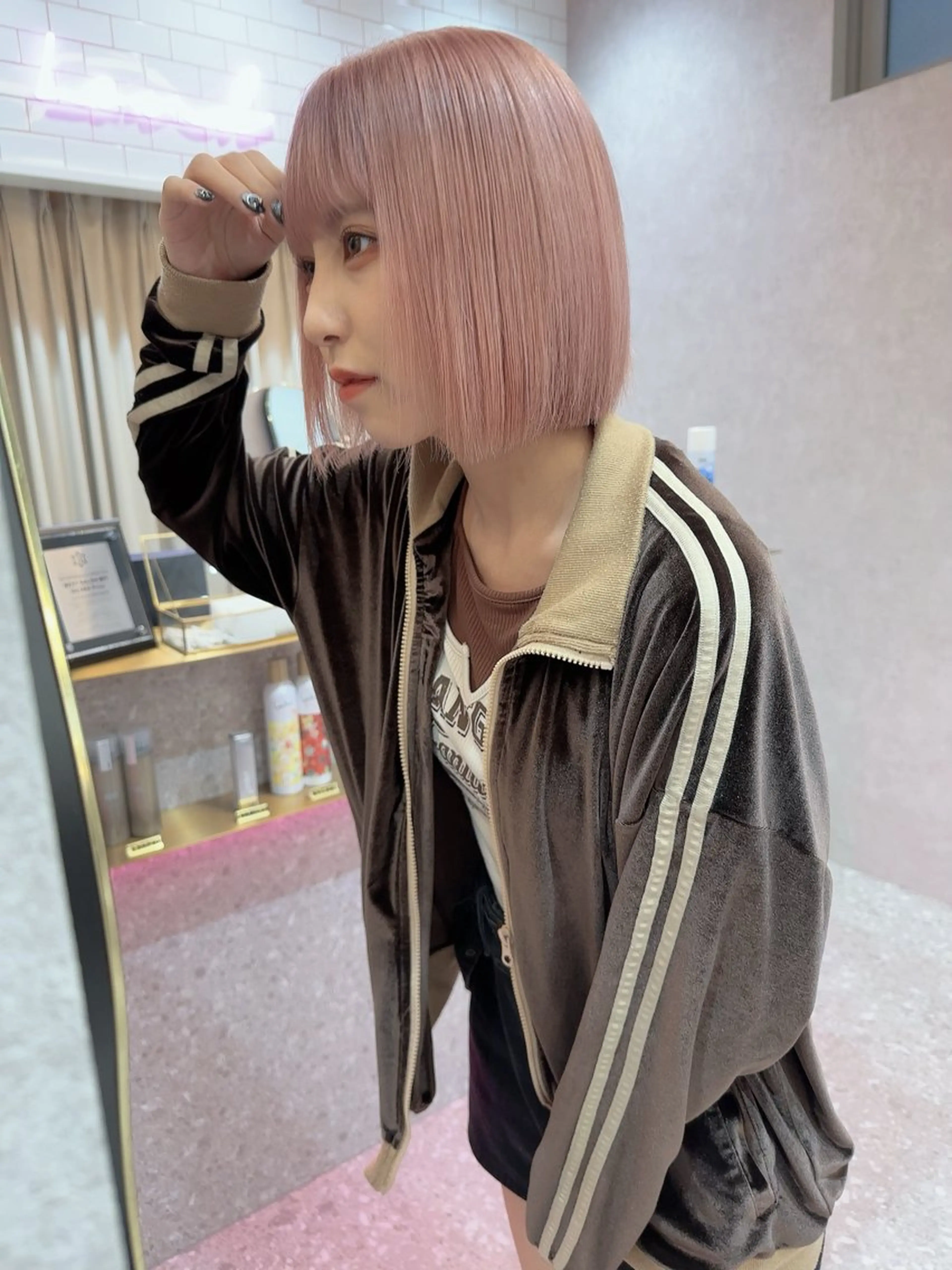 ショート 縮毛矯正 ViVIE所属・VIVIE天神 ブリーチのヘアスタイル