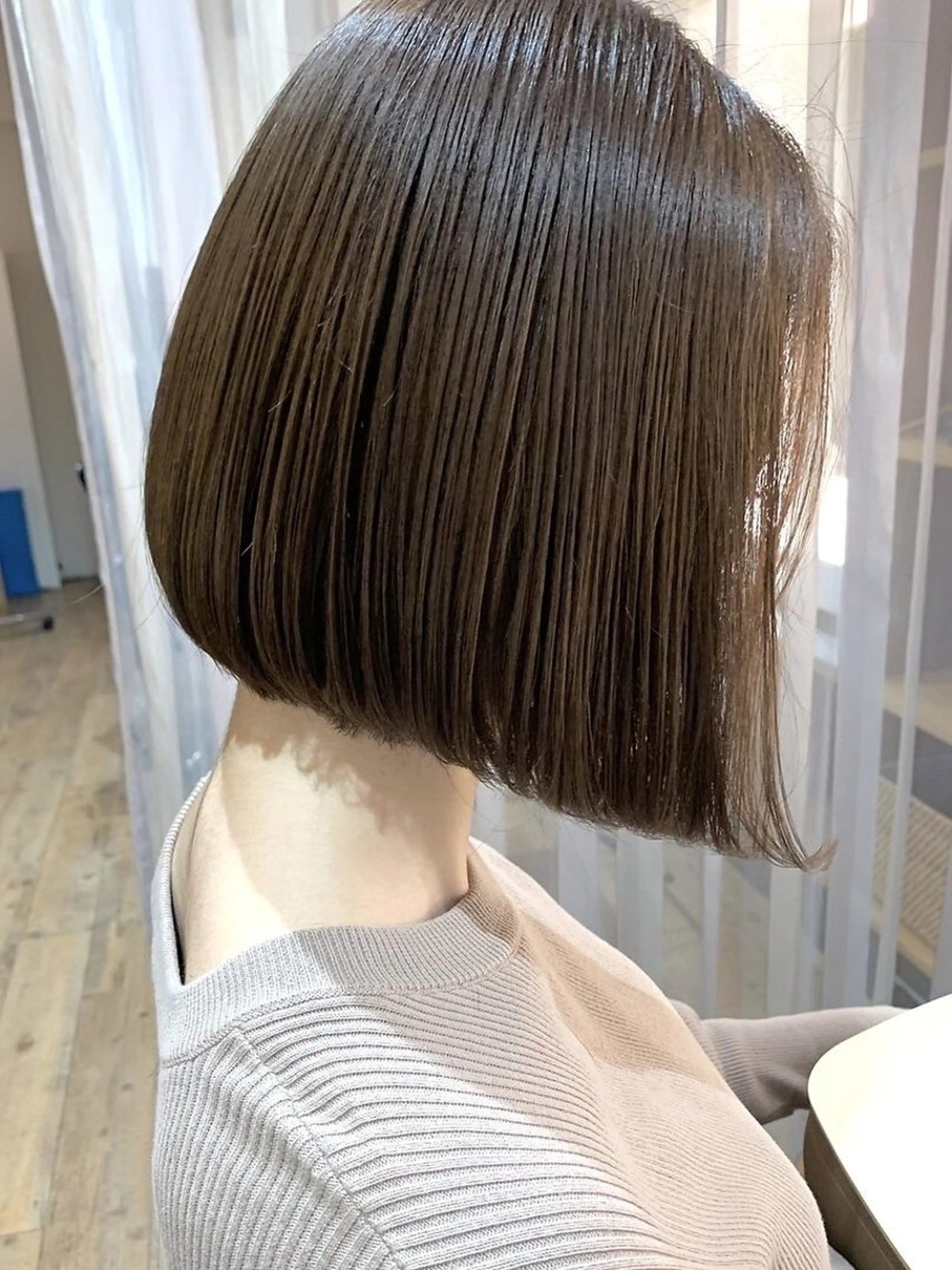 ショート ワンレンボブ ボブ 柴崎 悠乃のヘアスタイル