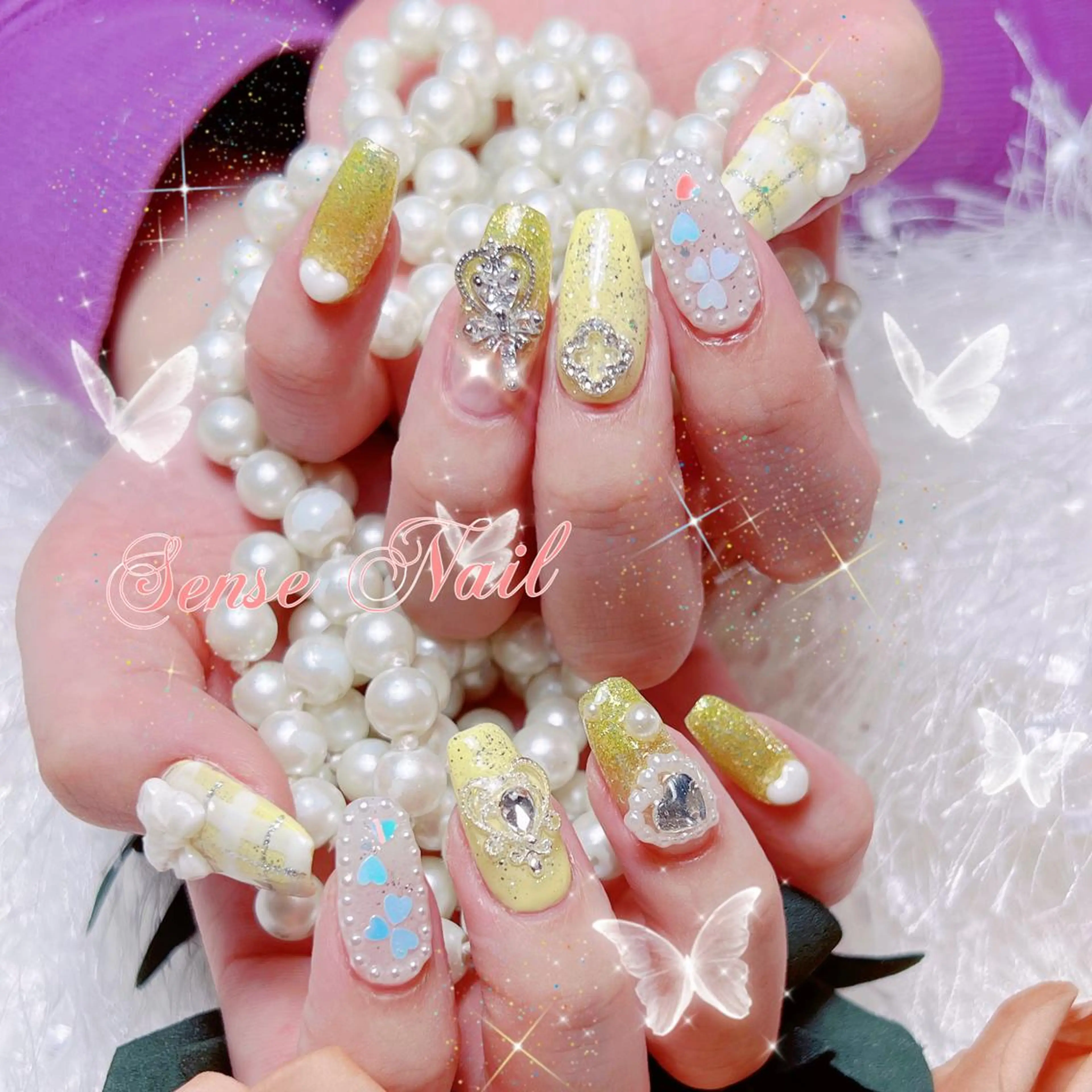 ネイル ハンドネイル ハンドケア Queenie 🦋のネイルデザイン