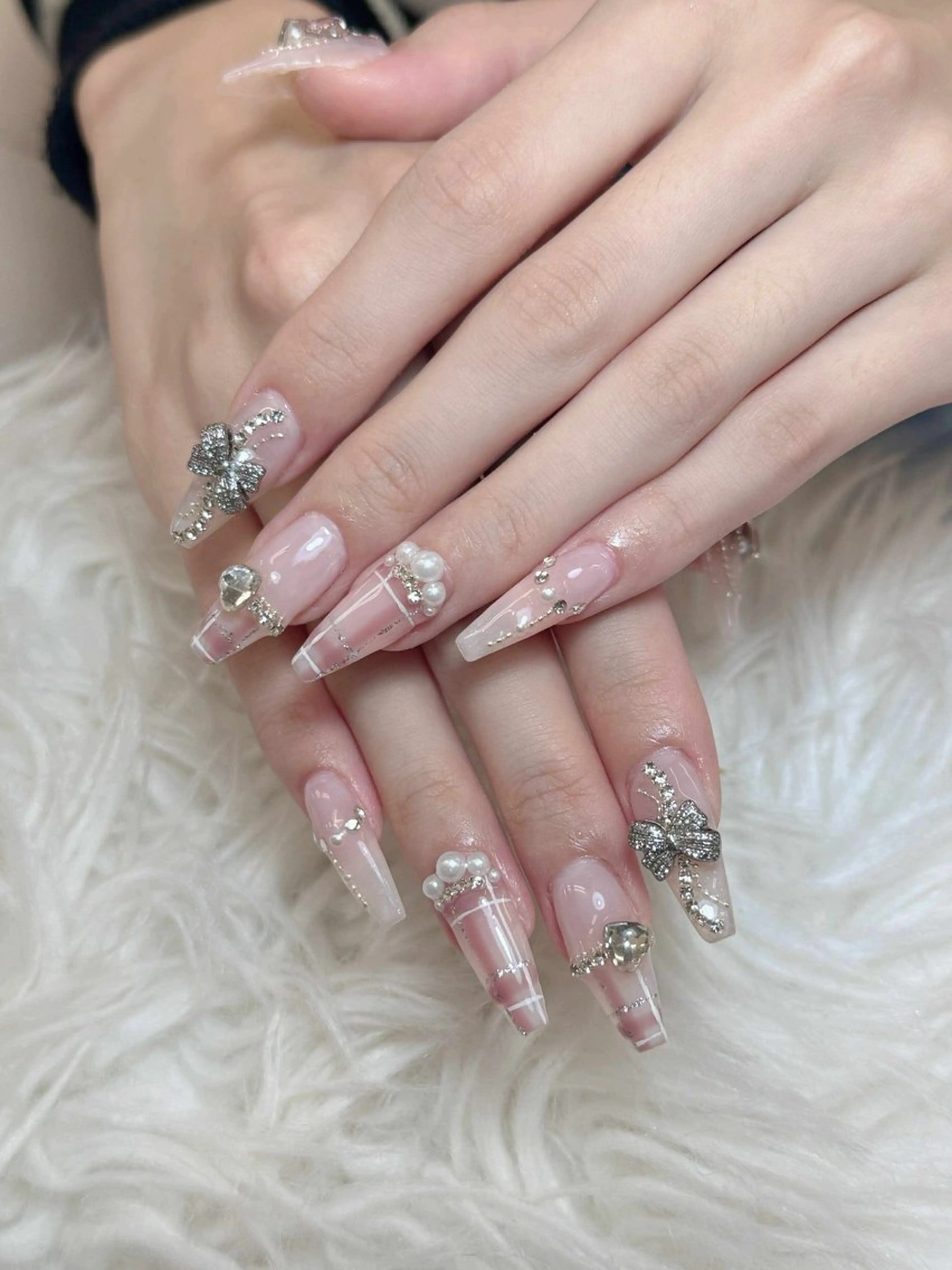 ネイル アートネイル オーロラネイル チークネイル 長さ出し フットネイル Noiranail_ studio所属・Noiranail_ studioのネイルデザイン