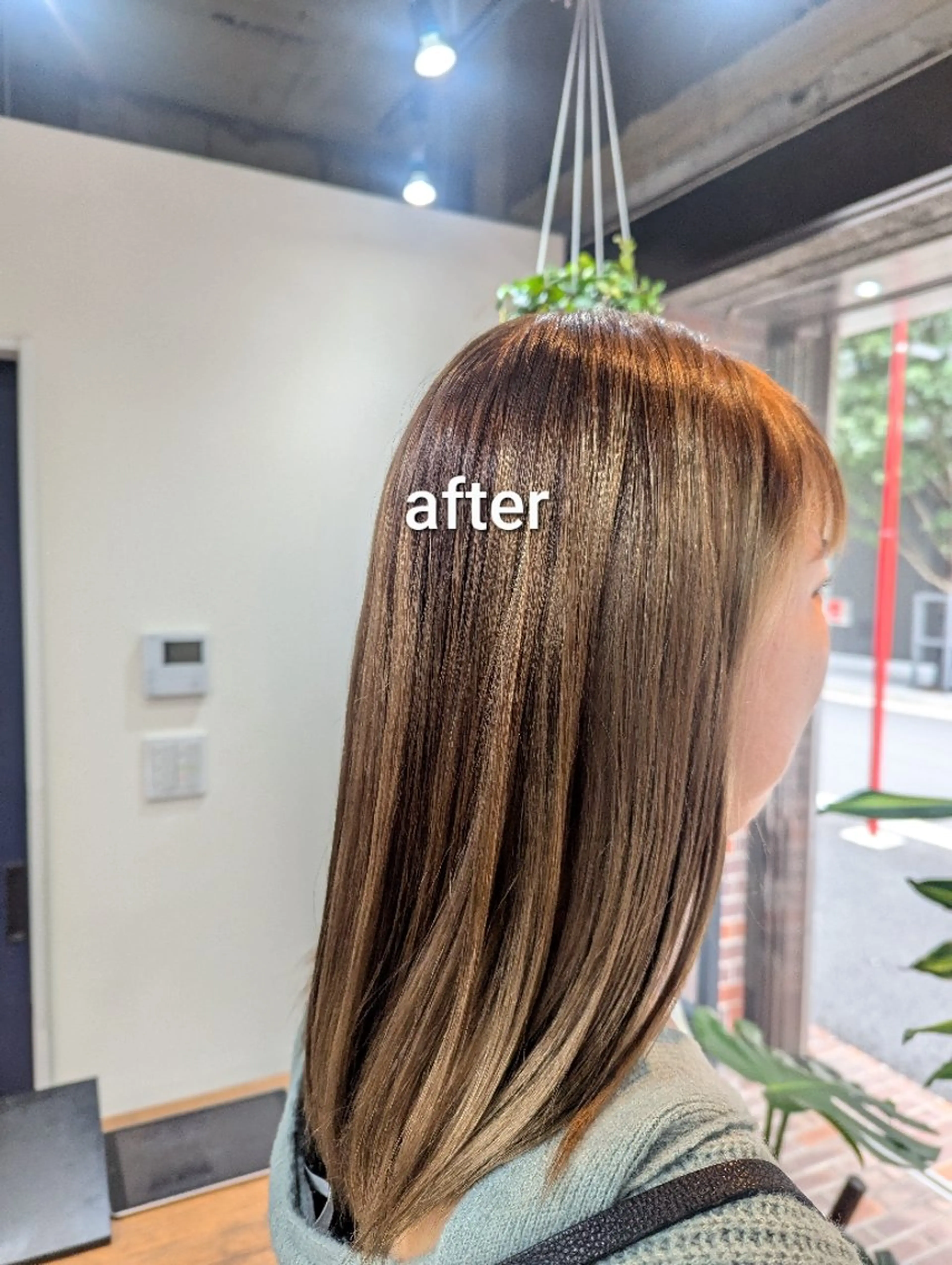 セミロング カラー ブリーチ ブリーチなしカラー スパニスト 中川のヘアスタイル