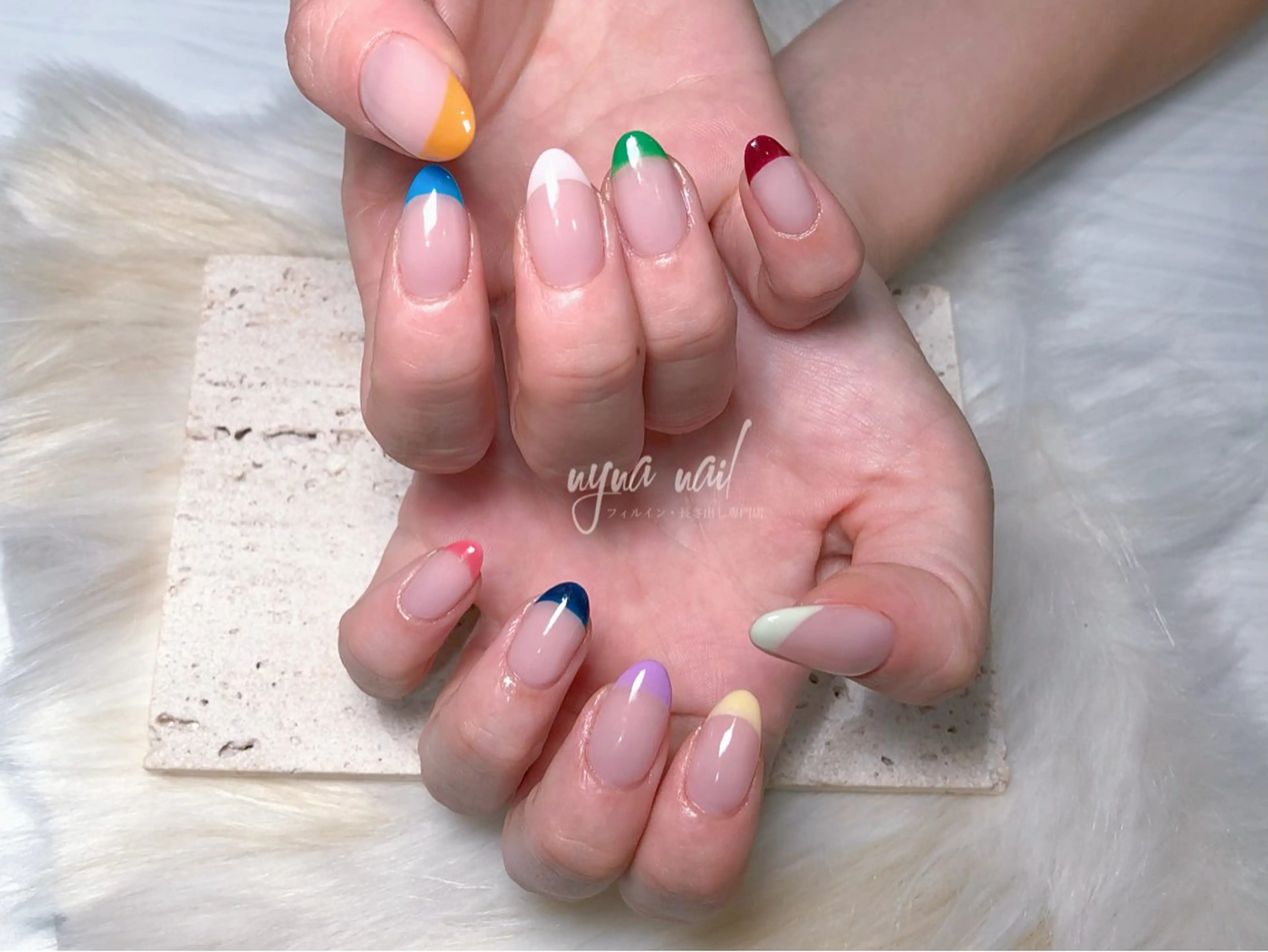 ネイル ハンドネイル 花 火のネイルデザイン