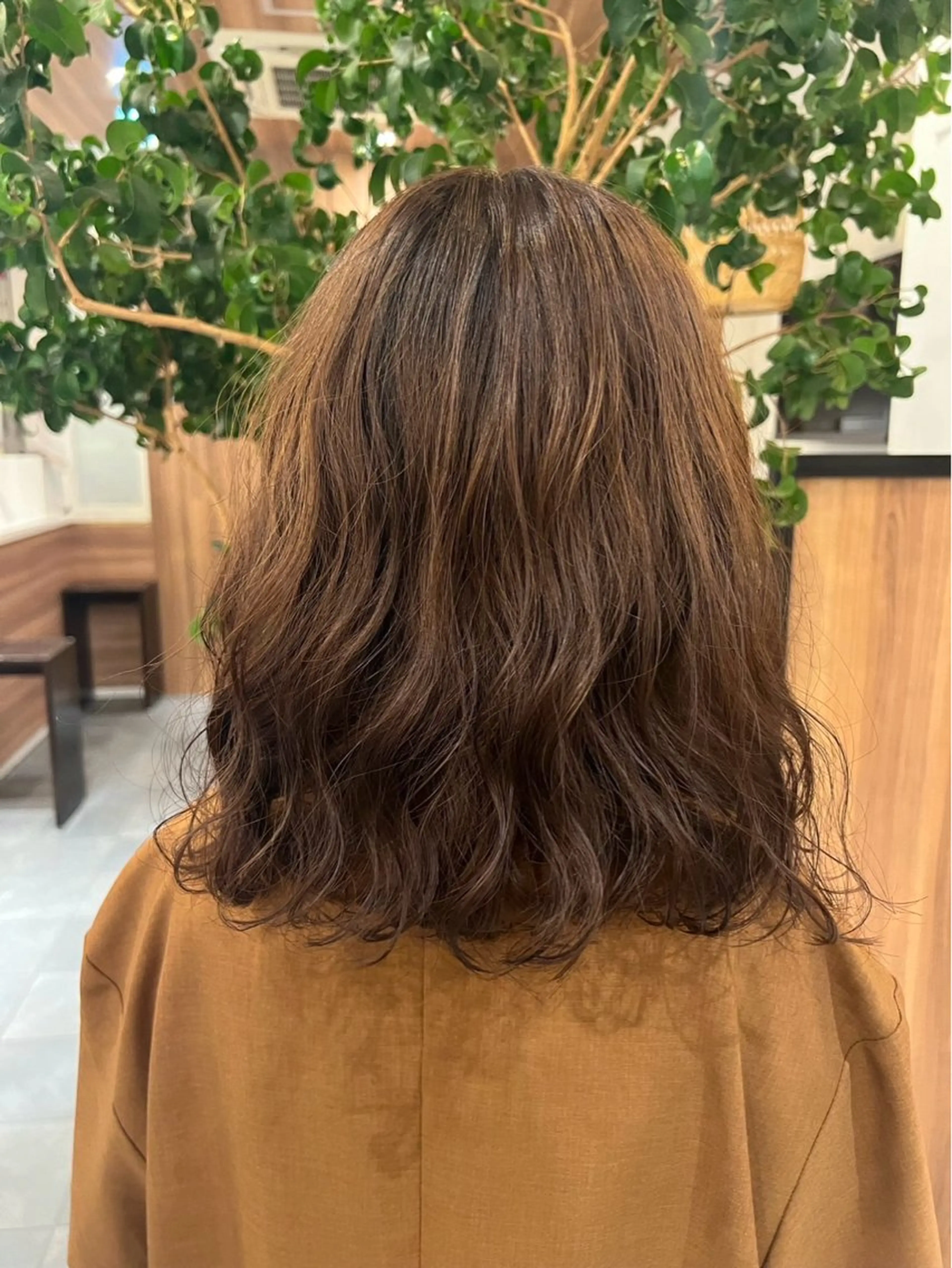 ミディアム パーマ BEAUTRIUM 穂乃香のヘアスタイル