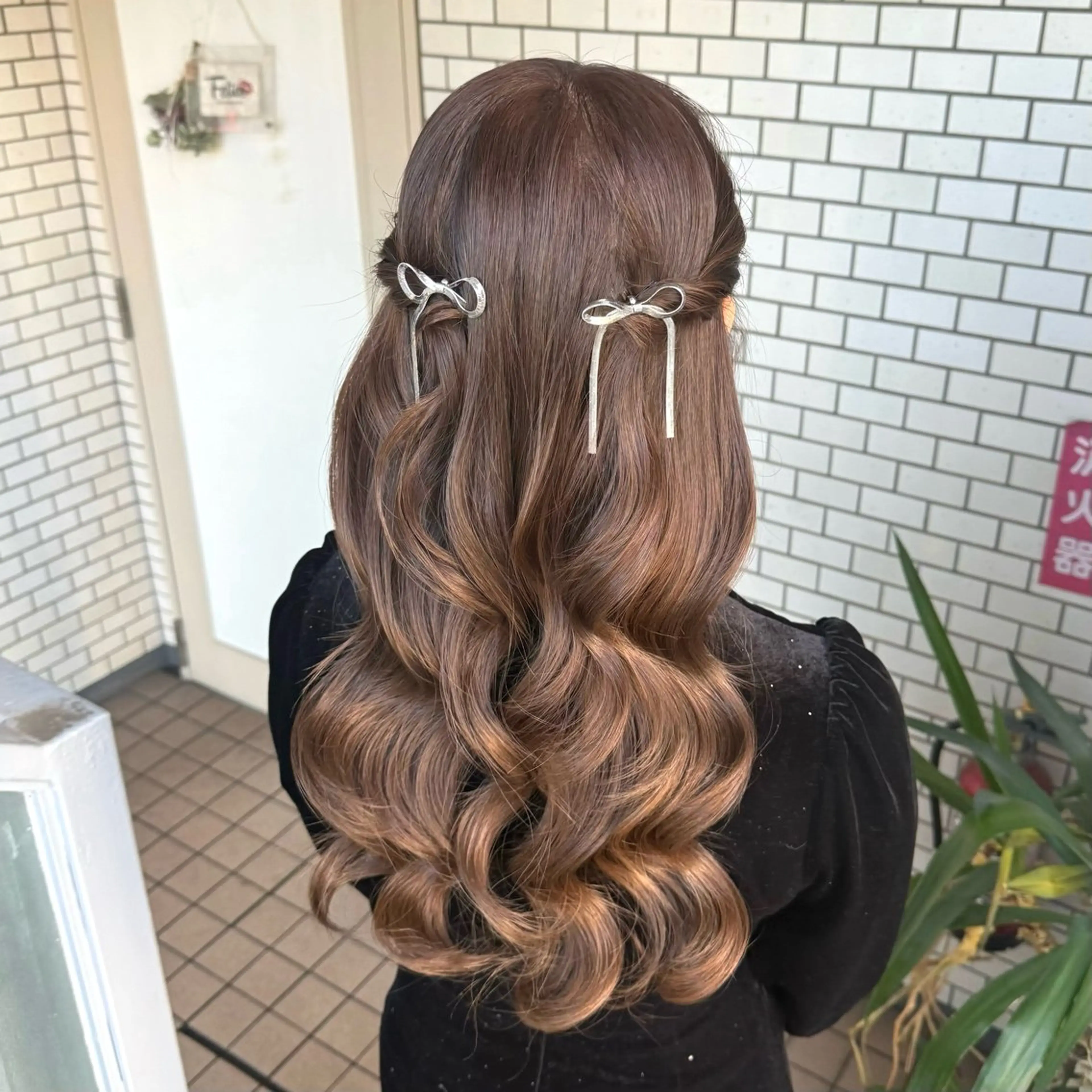 ロング ヘアアレンジ 成人式 ハーフアップ 結婚式・ブライダル 卒業式のヘアスタイル ヨシンモリ ヘアセット 褒められヘアメイク /ボブ女子🐶みおのヘアスタイル