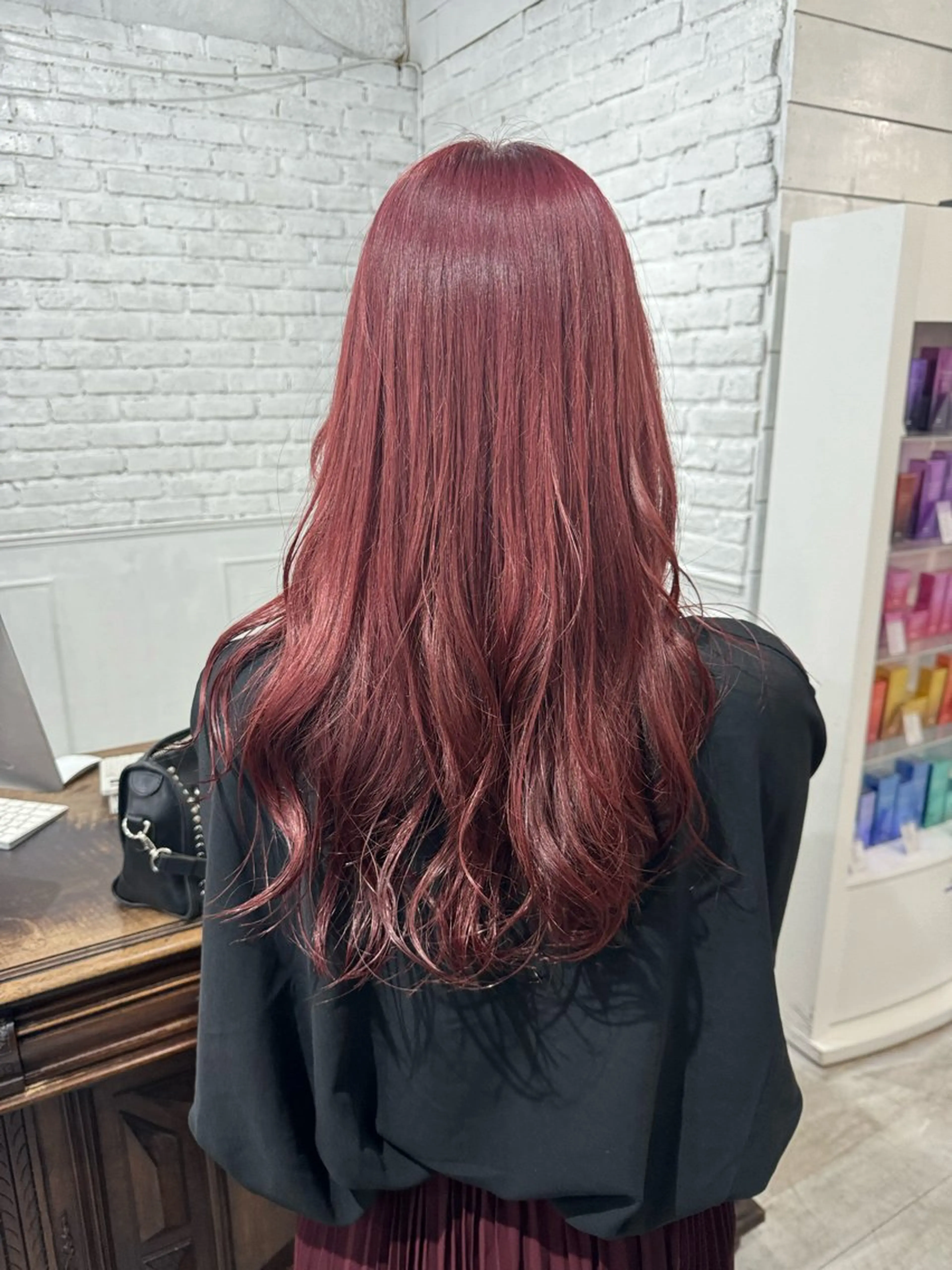 ロング カラー バレイヤージュ ミストバング ベージュカラー ブリーチ 抜きっぱなしブロンド カット ヘアカラー トリートメント SALOWIN札幌大通り所属・札幌ハイトーン/ ブリーチカラー/ドイのヘアスタイル