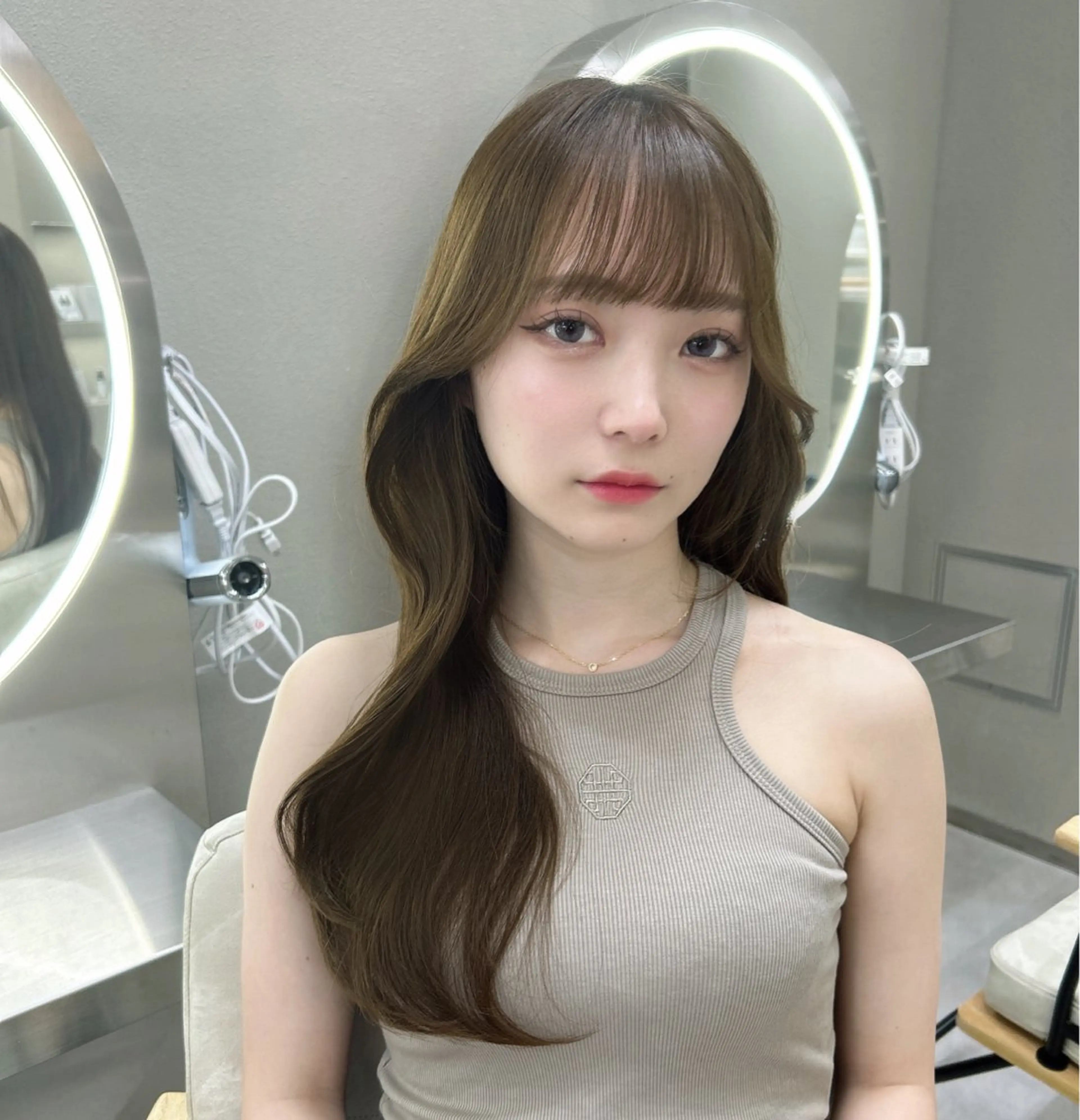 ロング 韓国風ヘア レイヤーカット i.+sapporo所属・🩶韓国ヘア🩶 くびれ❤︎顔まわりのヘアスタイル