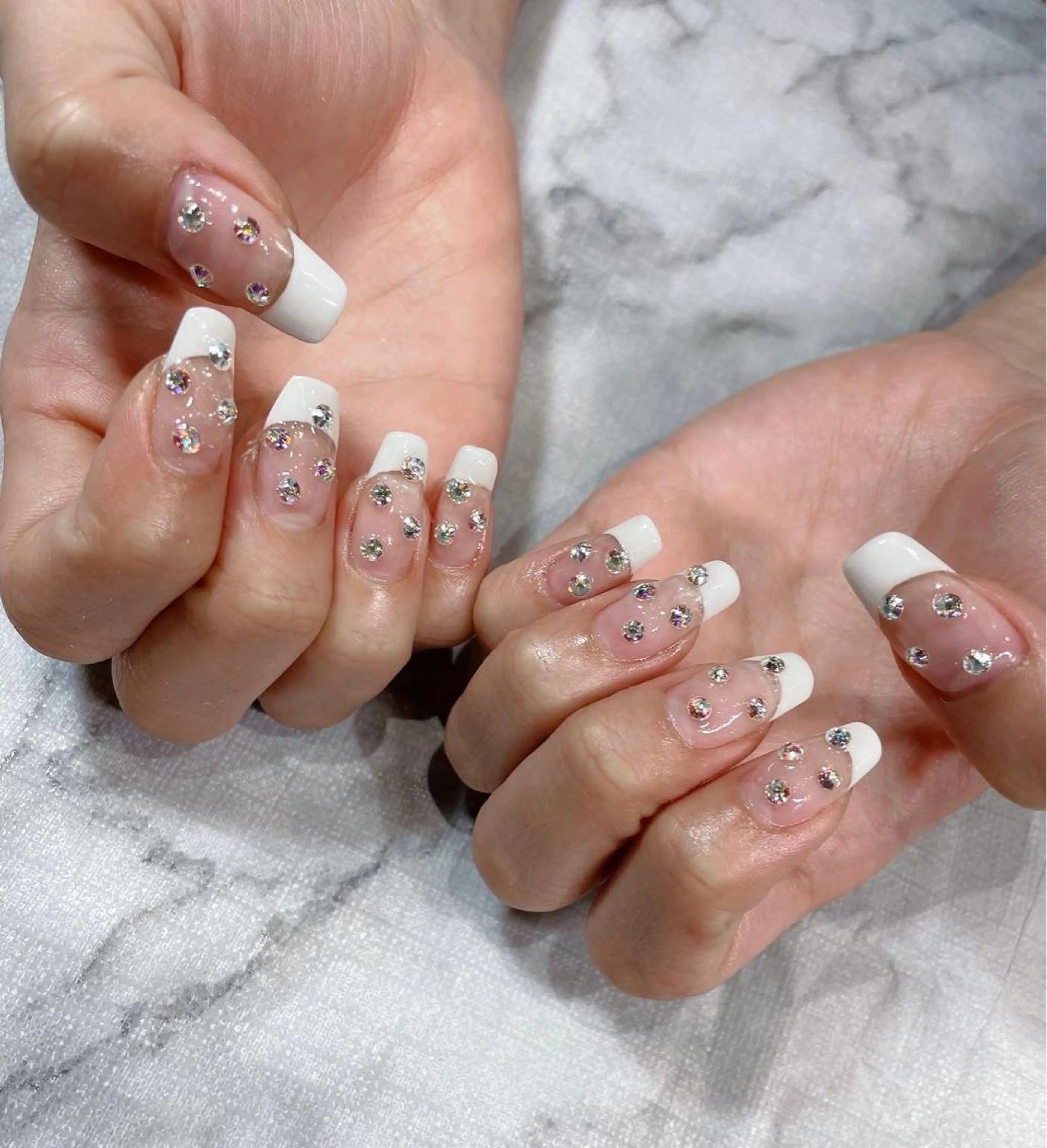 ネイル iiloo aromaworksのネイルデザイン