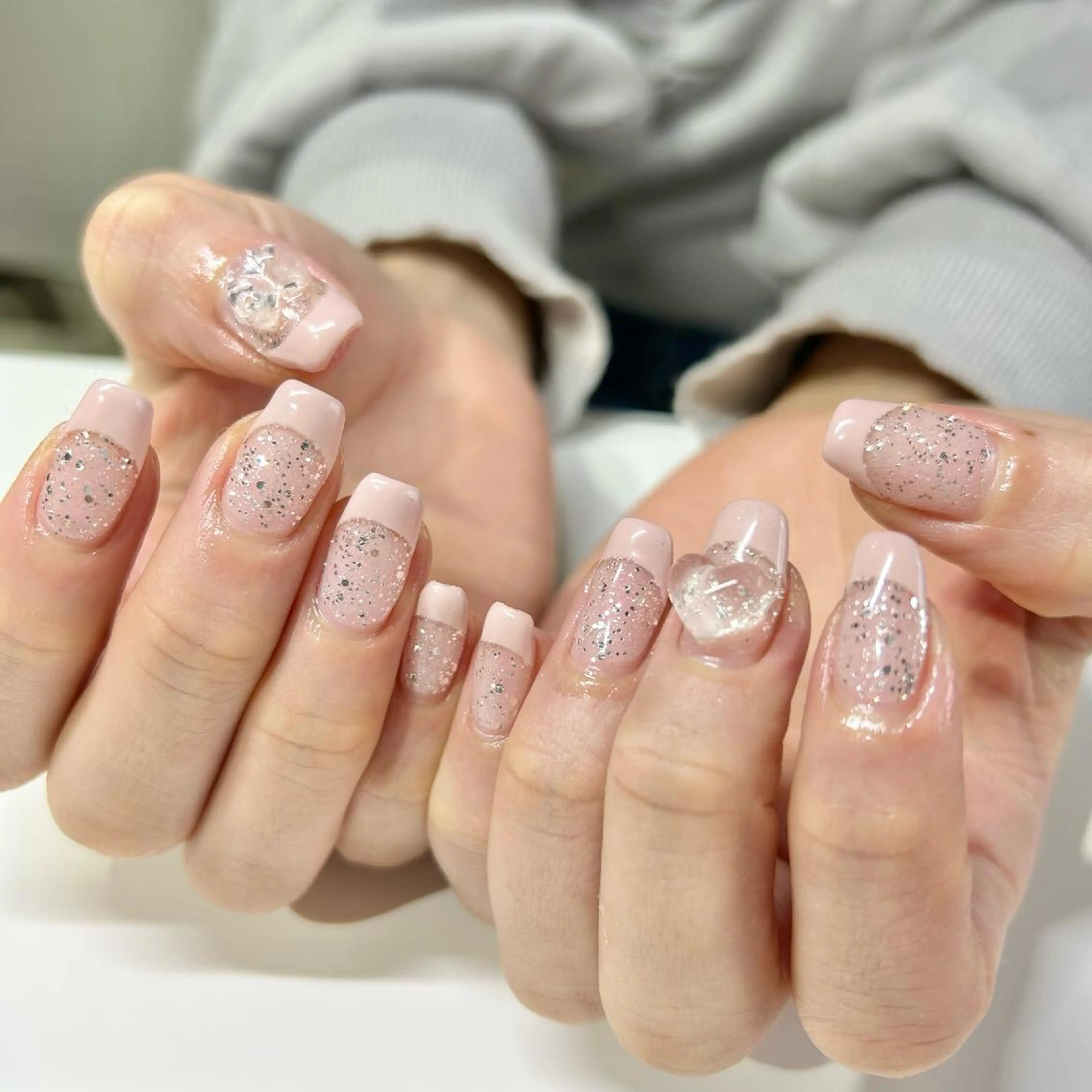 ネイル クリアネイル ハート ハンドネイル Nail Salon Spring St.【スプリングストリート】所属・Nail Salon Spring St.のネイルデザイン