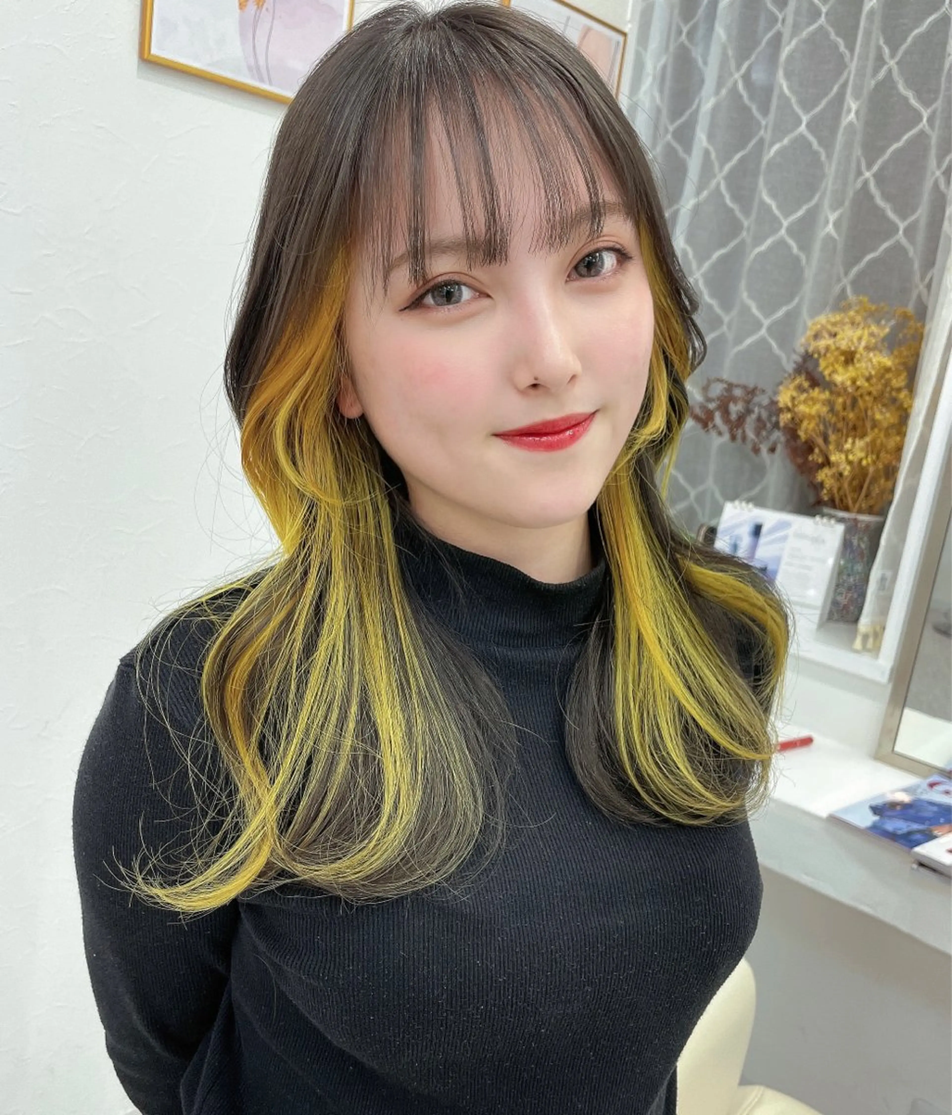 ロング カラー JIEN MIUのヘアスタイル