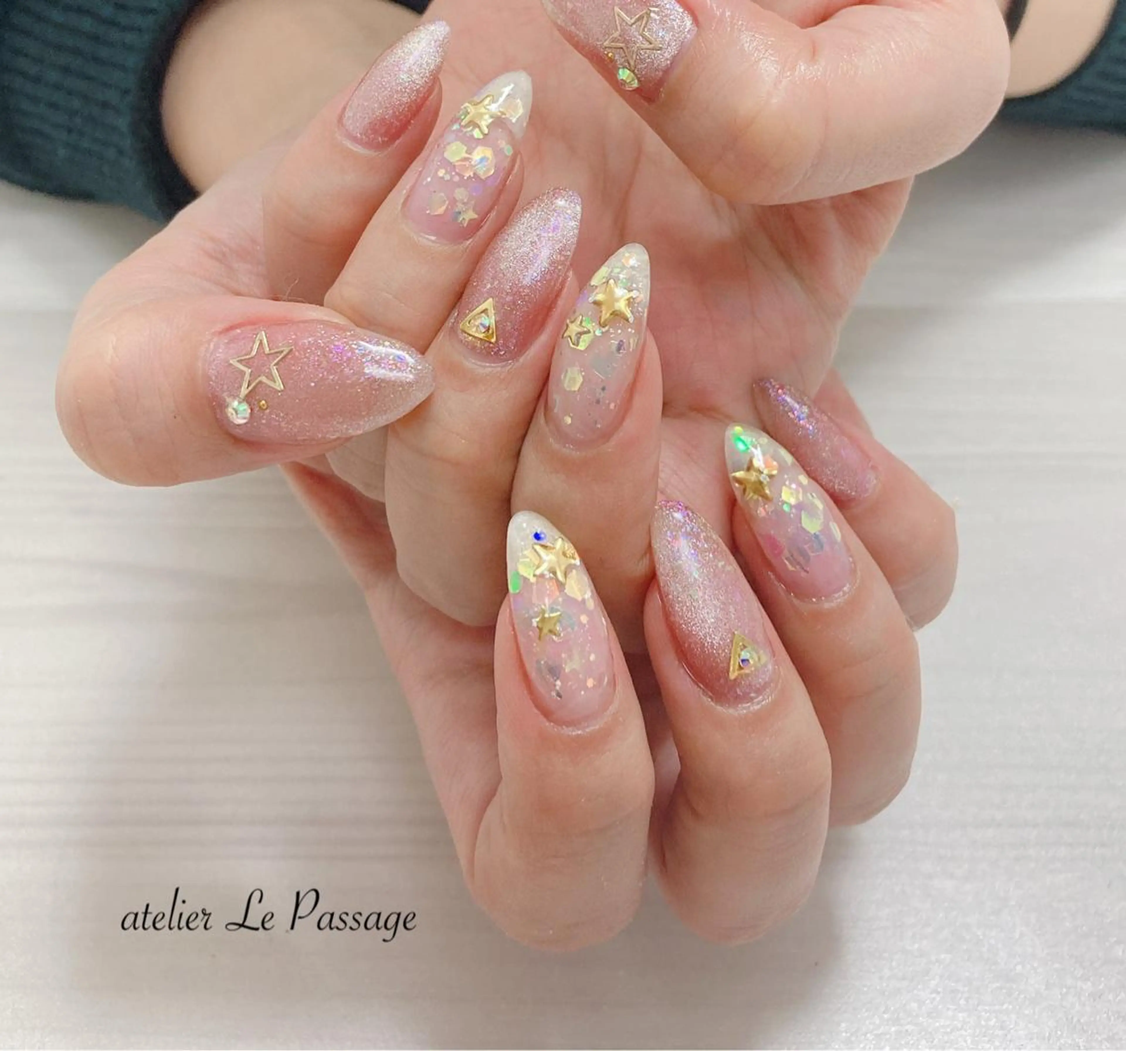ネイル ジェルネイル ラメ(グリッター) オフィスネイル パラジェル ピンク Atelier Le Passage所属・h nakatsukaのネイルデザイン
