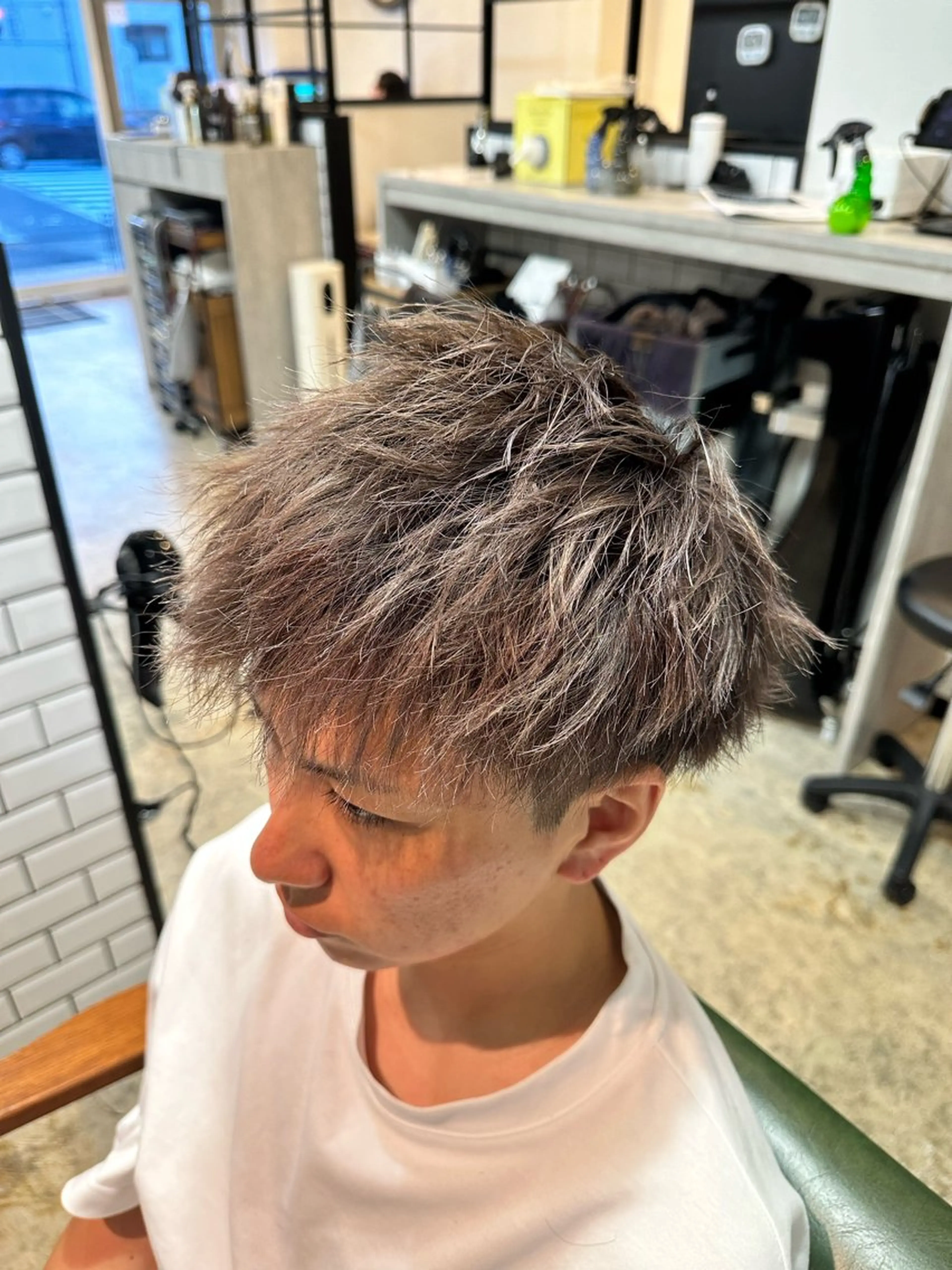 ショート カラー メンズ シルバー SOLEIL 白井 ／メンズ専門のヘアスタイル