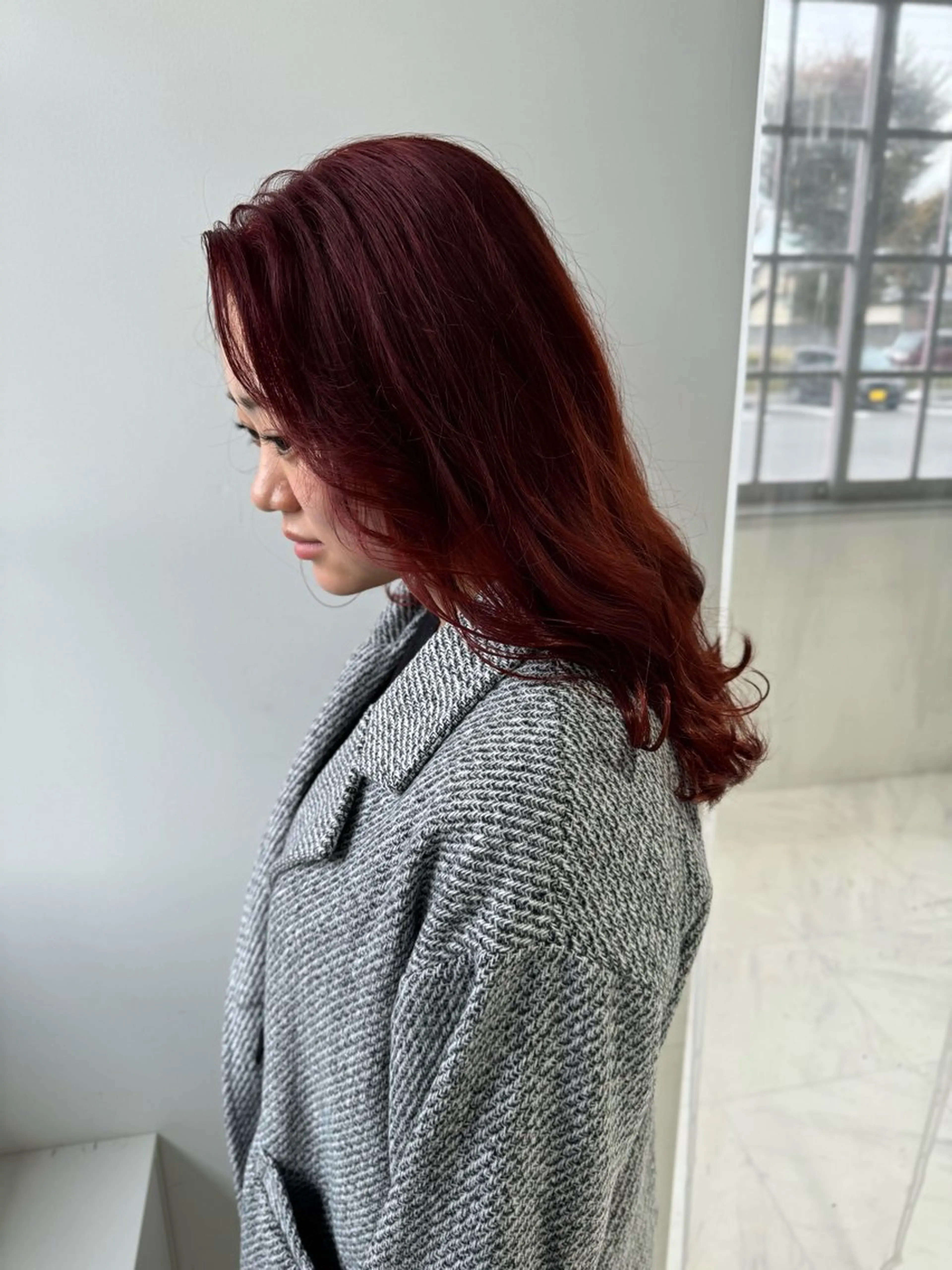 ロング カラー 内田 衣海のヘアスタイル