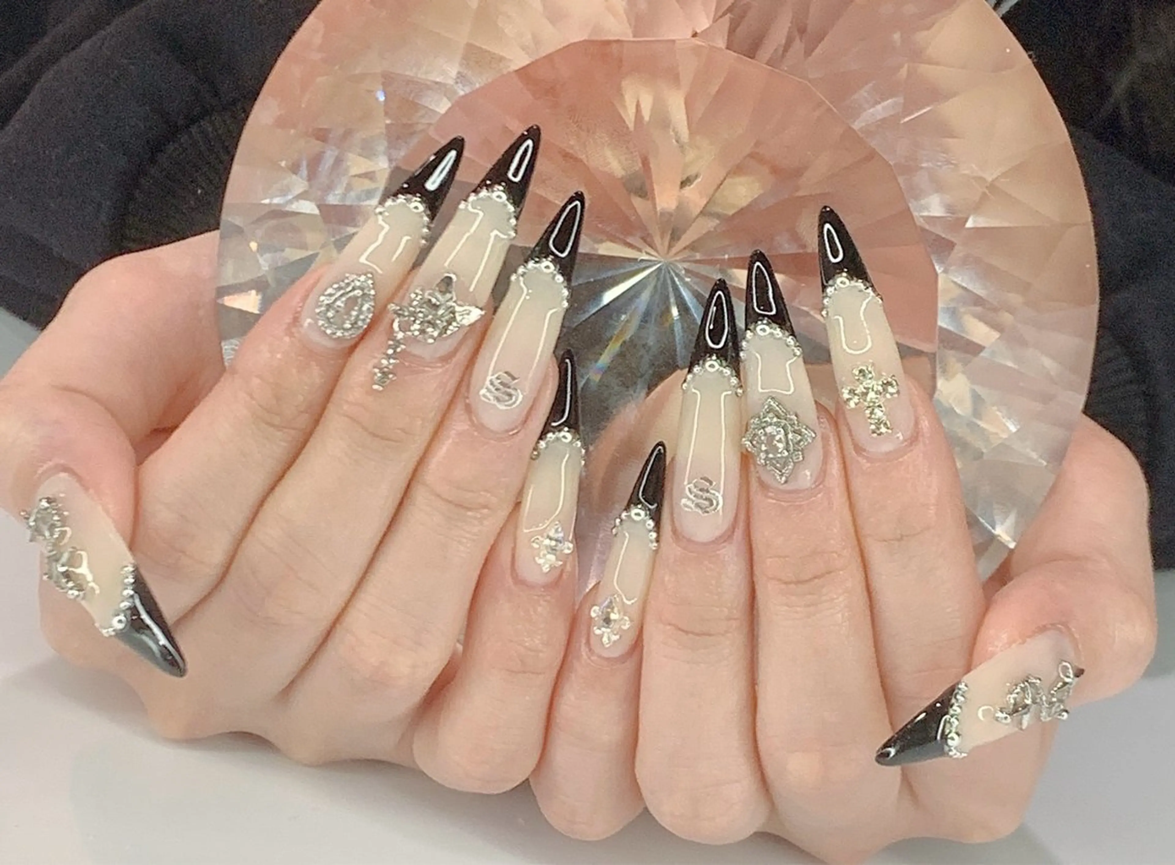 ネイル ハンドネイル LoaChaton kaeのネイルデザイン
