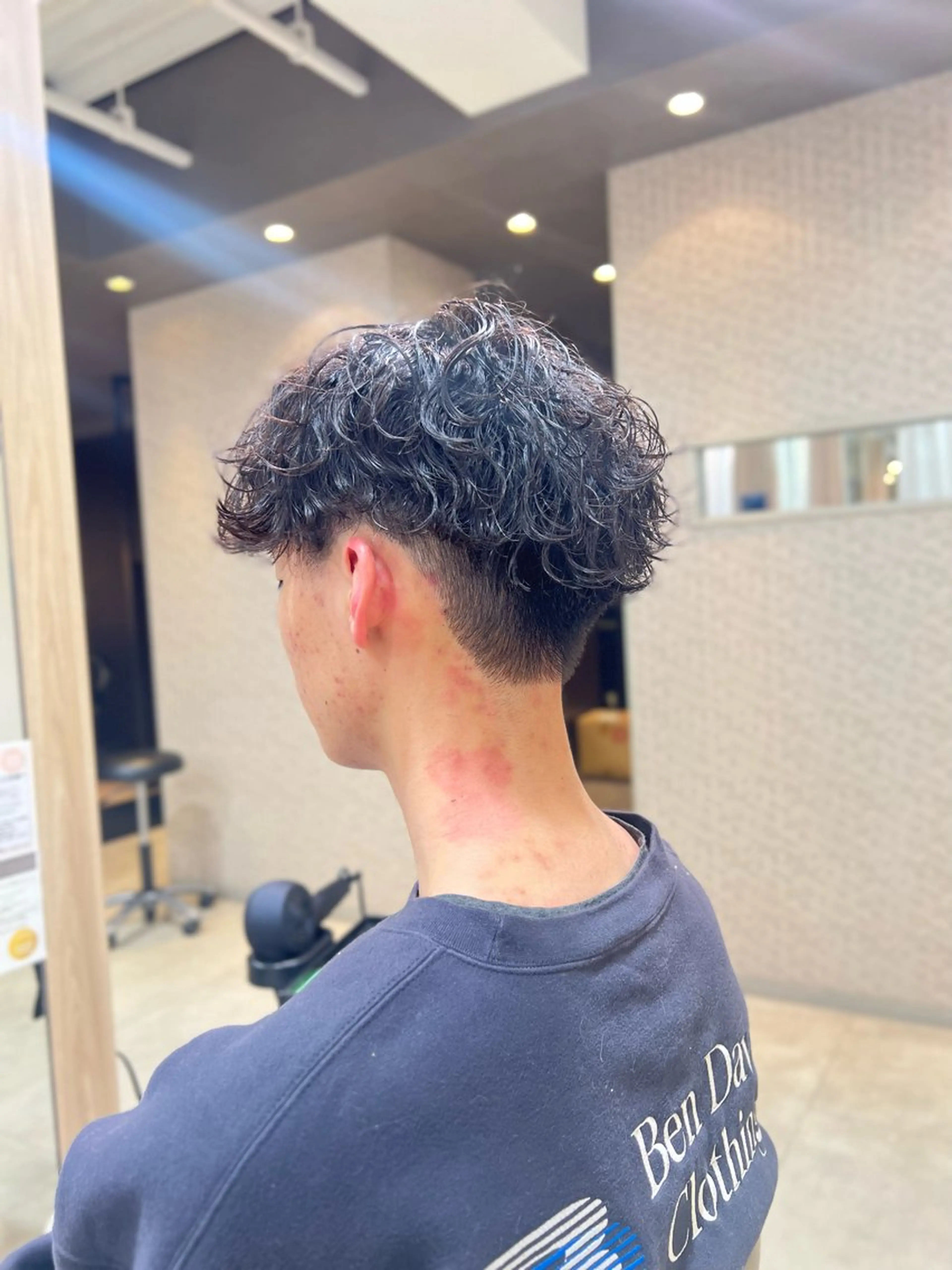 パーマ メンズ カット パーマ 心斎橋バレイヤージュ 小林勝貴のヘアスタイル