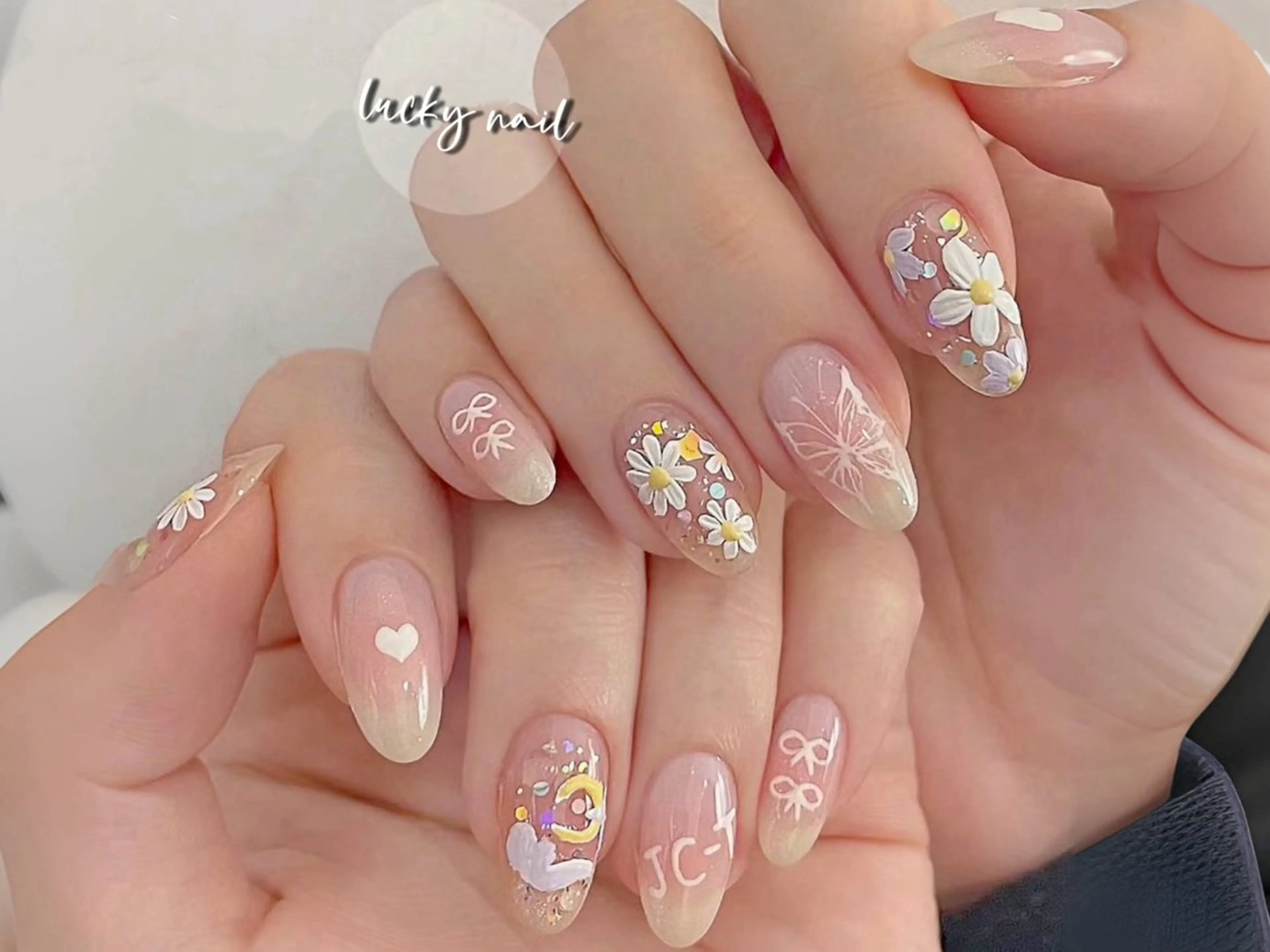 ネイル アートネイル チークネイル 長さ出し ジェルネイル マグネットネイル ハンドネイル ハンドケア ラッキーネイルサロン 西川口東口店のネイルデザイン