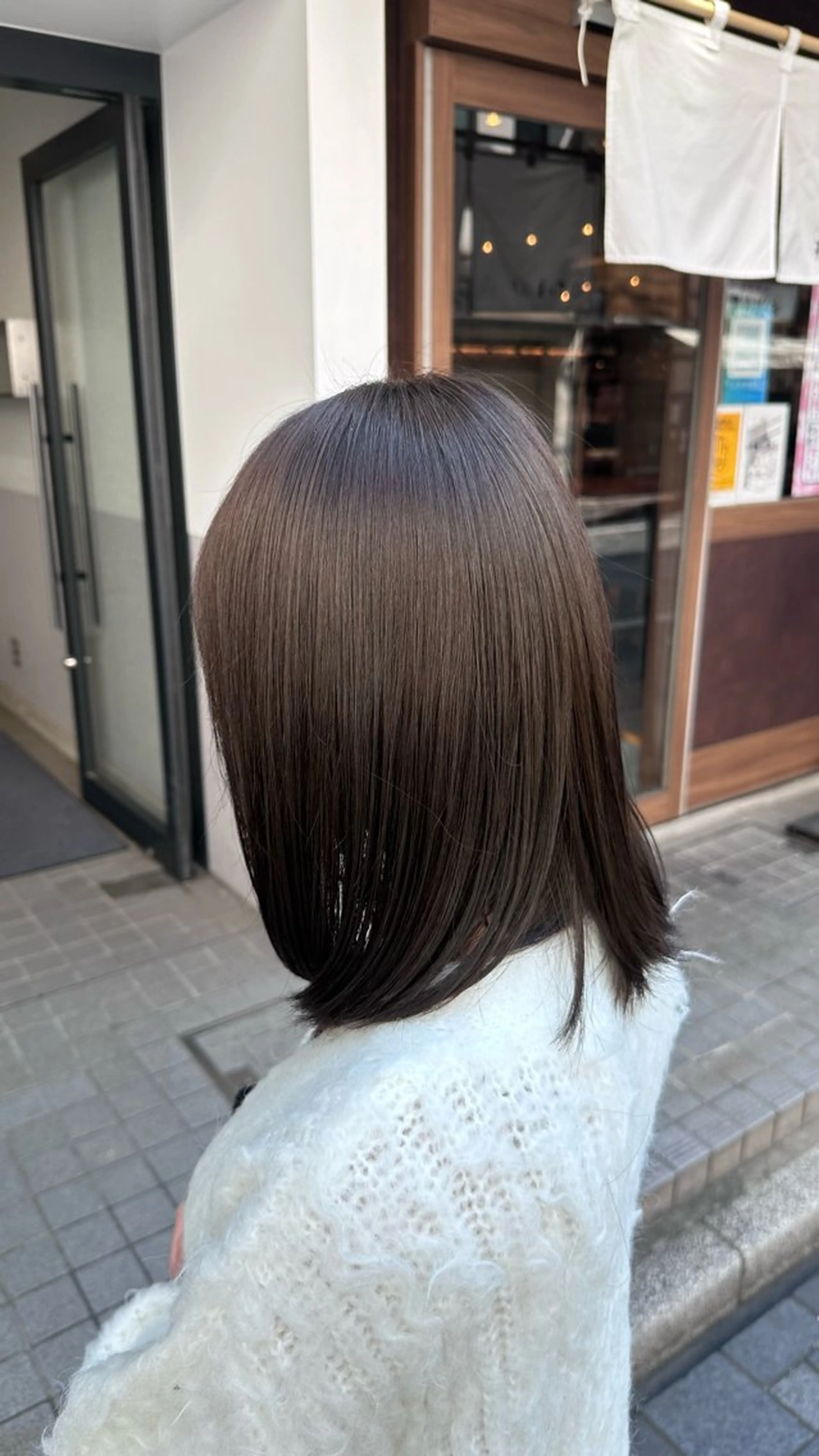 ミディアム カラー 切りっぱなしボブ ベージュカラー ブリーチ ブラウンカラー ブラウンベージュ ヘアカラー HARUKI🏔️/ メンズ/透け感カラーのヘアスタイル