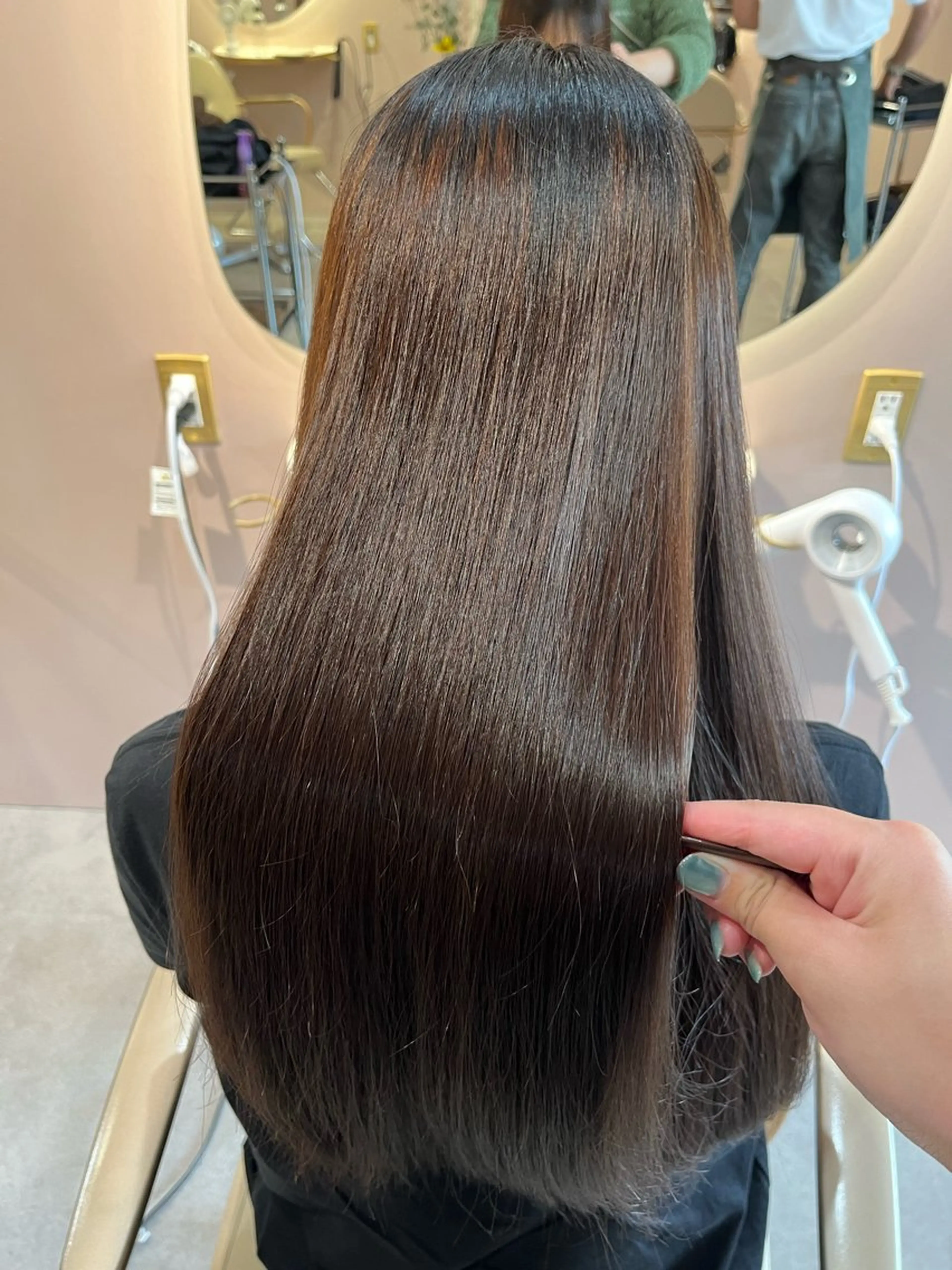 ロング 縮毛矯正 number博多所属・大橋 瑞紀のヘアスタイル