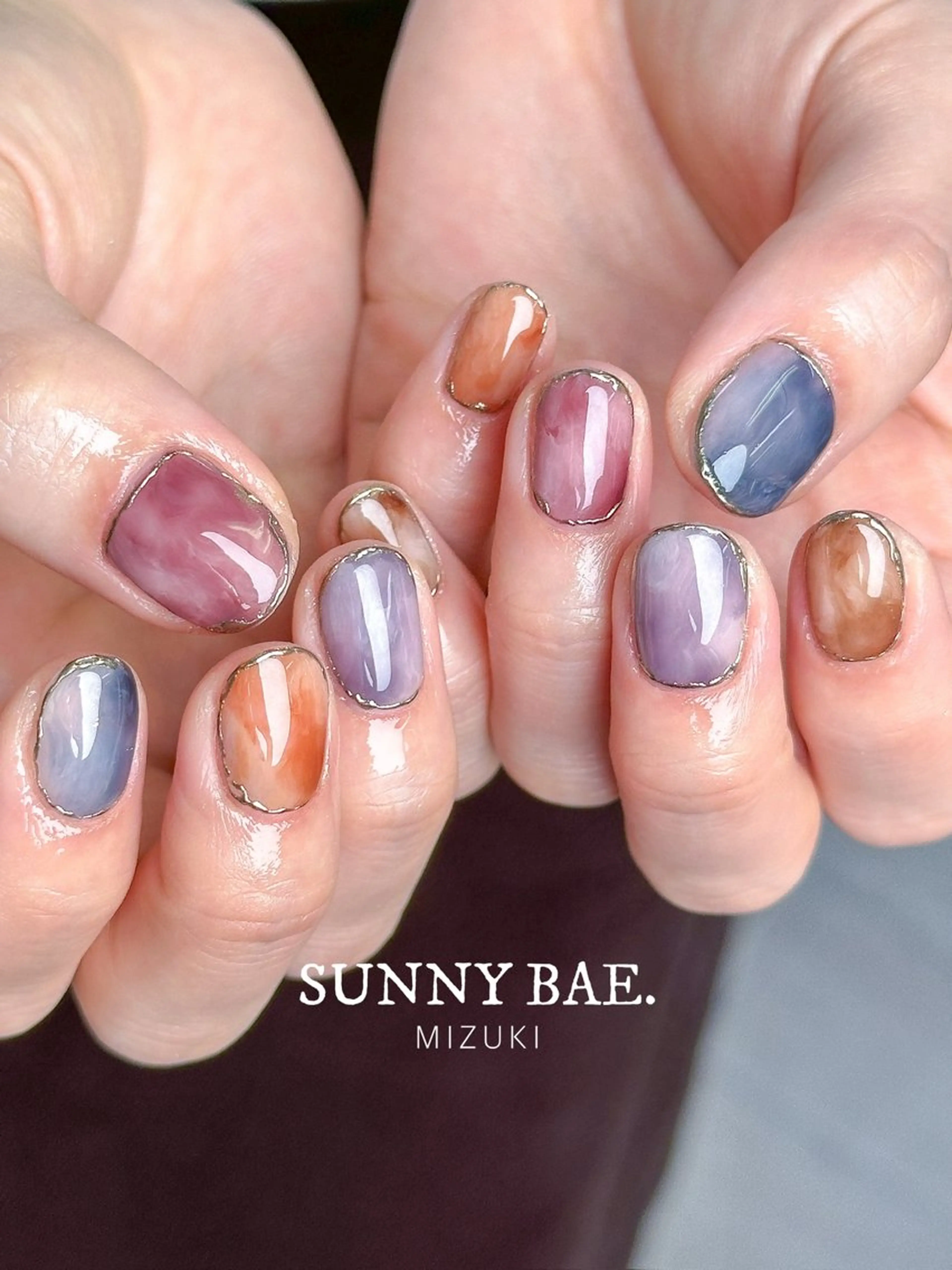 ネイル ミラーネイル ニュアンスネイル ショートネイル ハンドネイル SUNNY BAE. 🌼MIZUKIのネイルデザイン